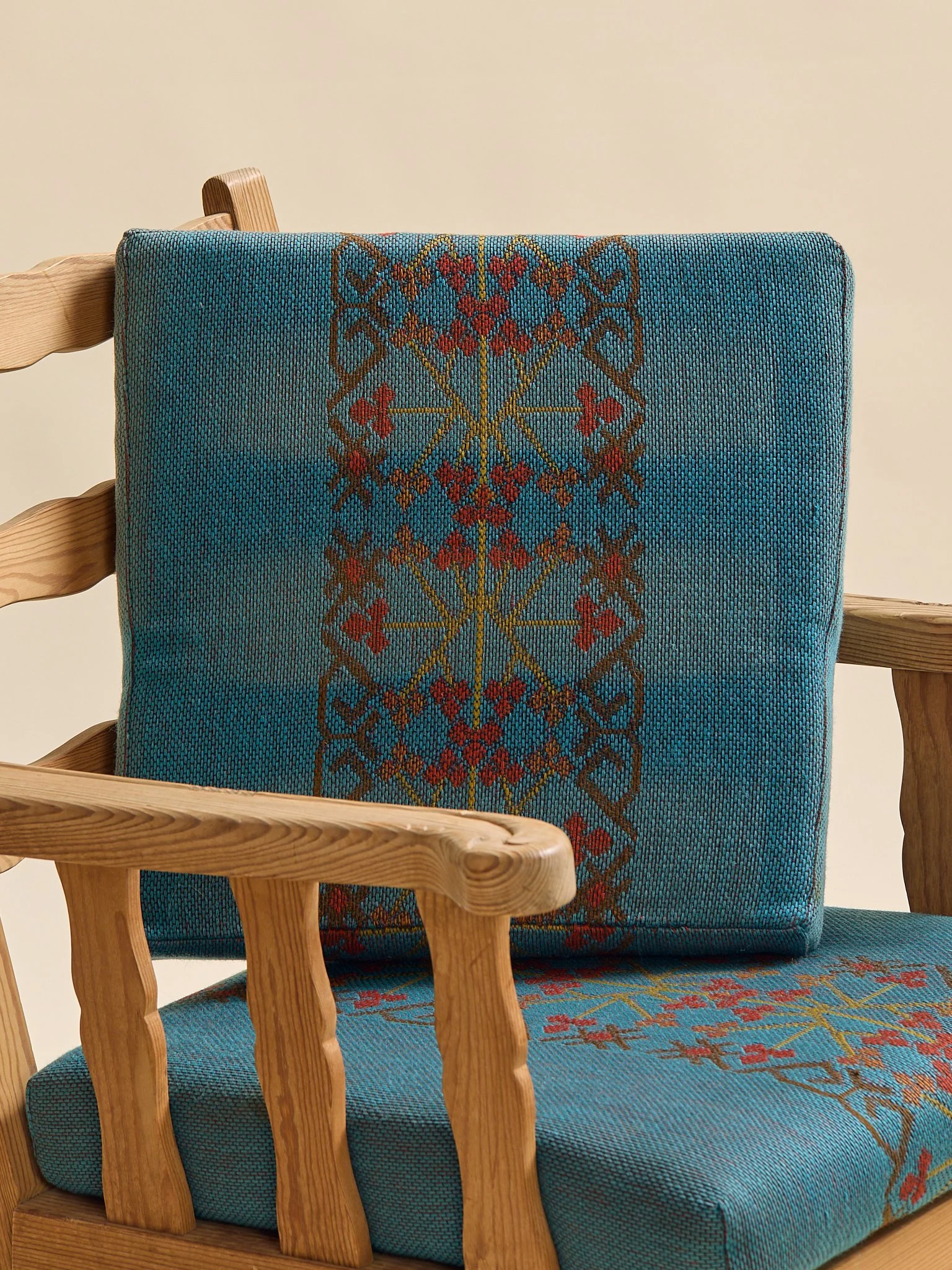 312_TheVintagePairof1950sKrogenasNorwegianPineLoungeChairs_14.jpg