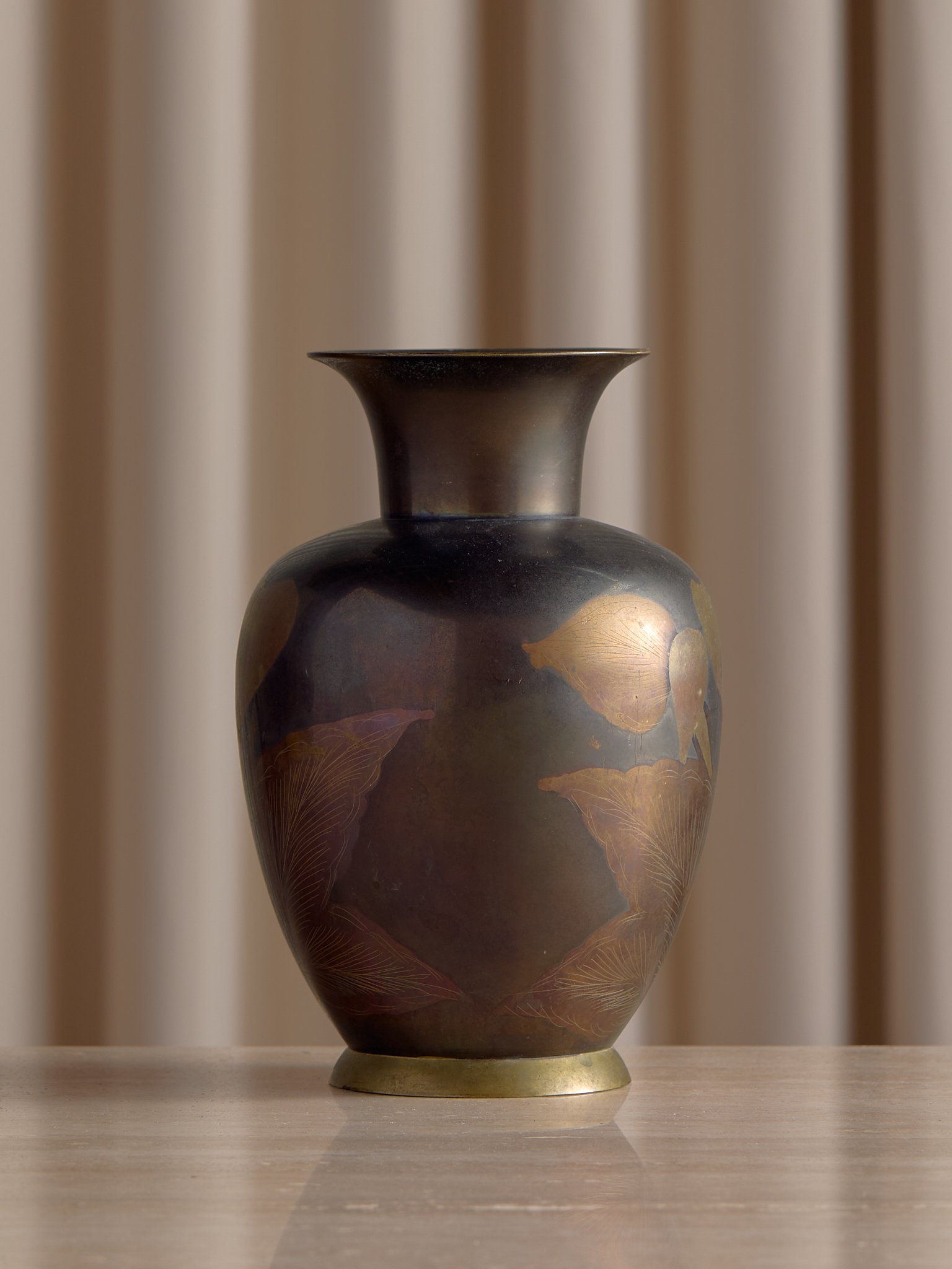 66_TheVintageBrassEtchedPictoralVase_002.jpg