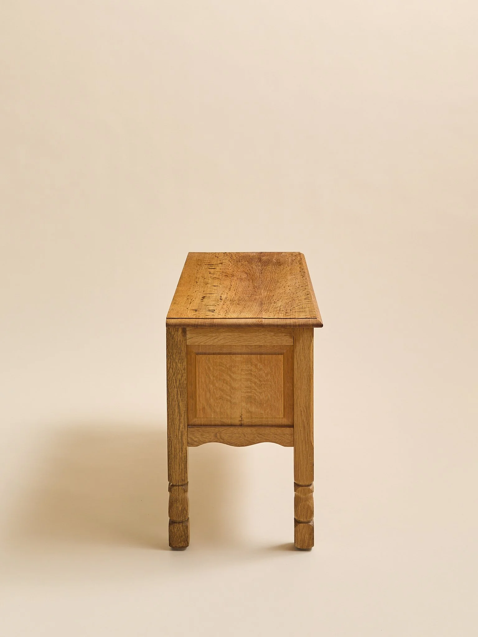 366_TheVintageDanishOakLowChestStyleOfKjaernulf.1970S_055.jpg