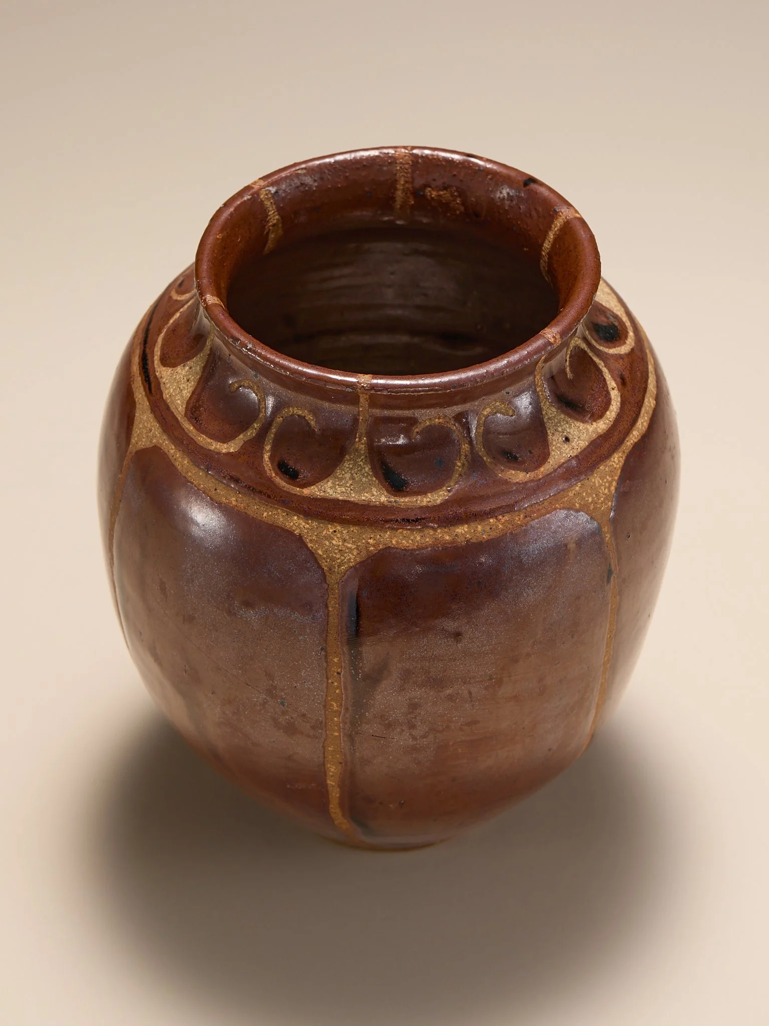 175_TheVintageArts&CraftsPeriodPotteryVasewithIncisedScrollMotifc.1910–1925_003 1.jpg