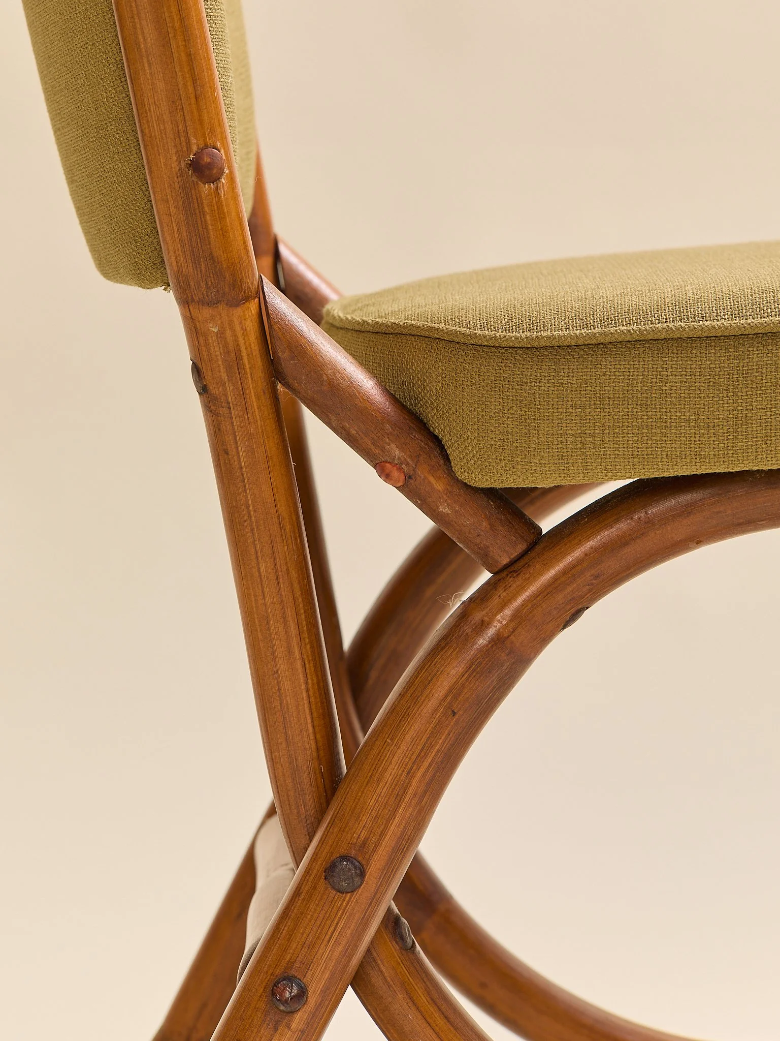307_TheVintageCurvedBambooAccentChairs_11.jpg