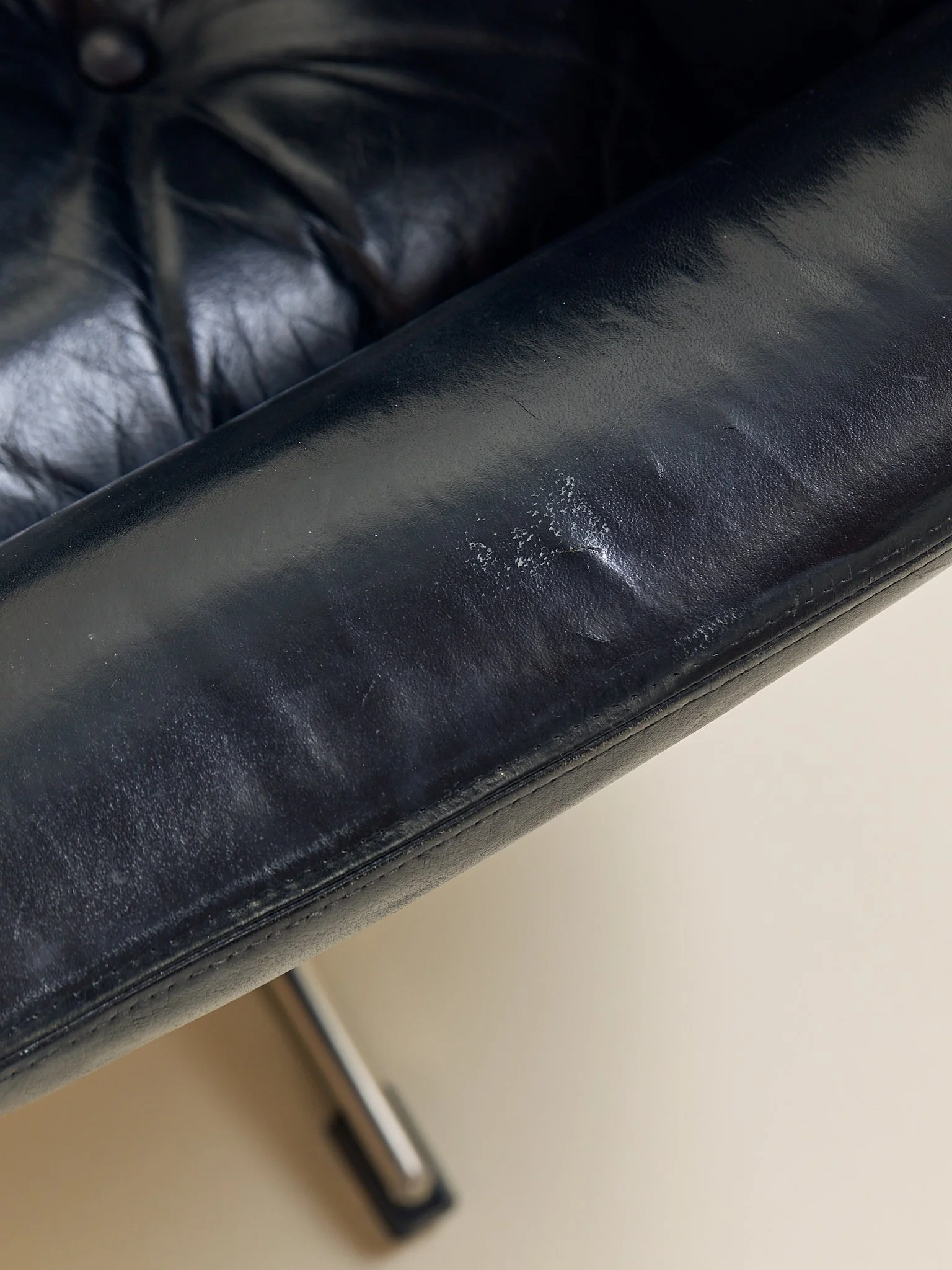 288_TheVintageH.W.KleinforBraminDanishLeatherLoungeChair1960s_14.jpg