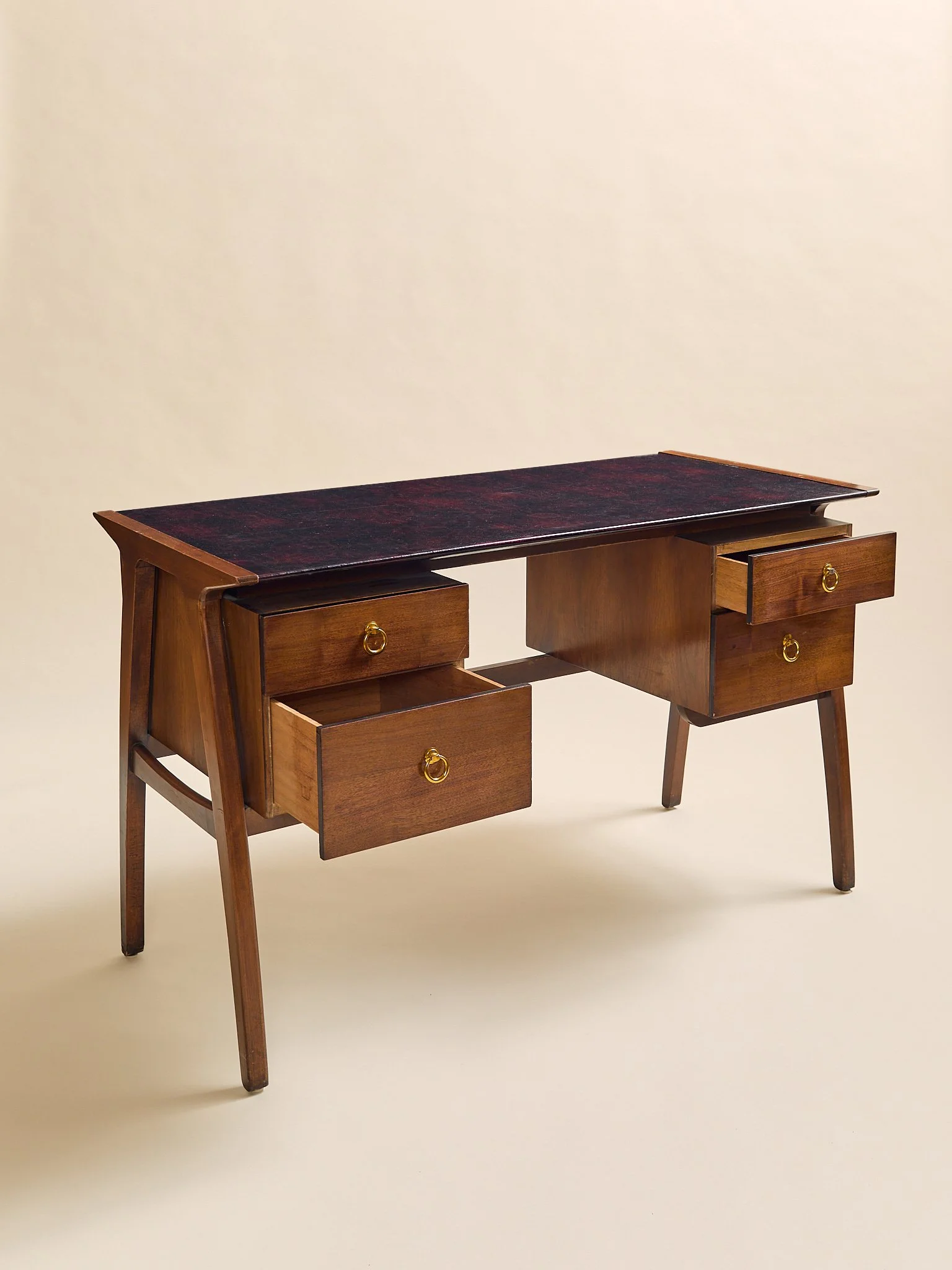 322_TheVintageMCMLeatherTopDesk_04.jpg