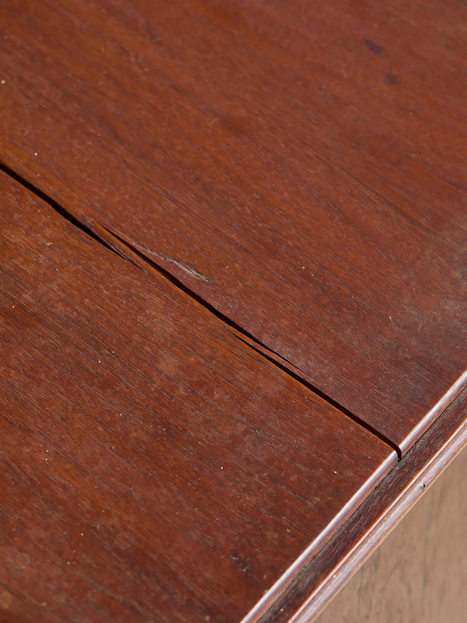 416_Arts&CraftsCherryChestofDrawers_08.jpg