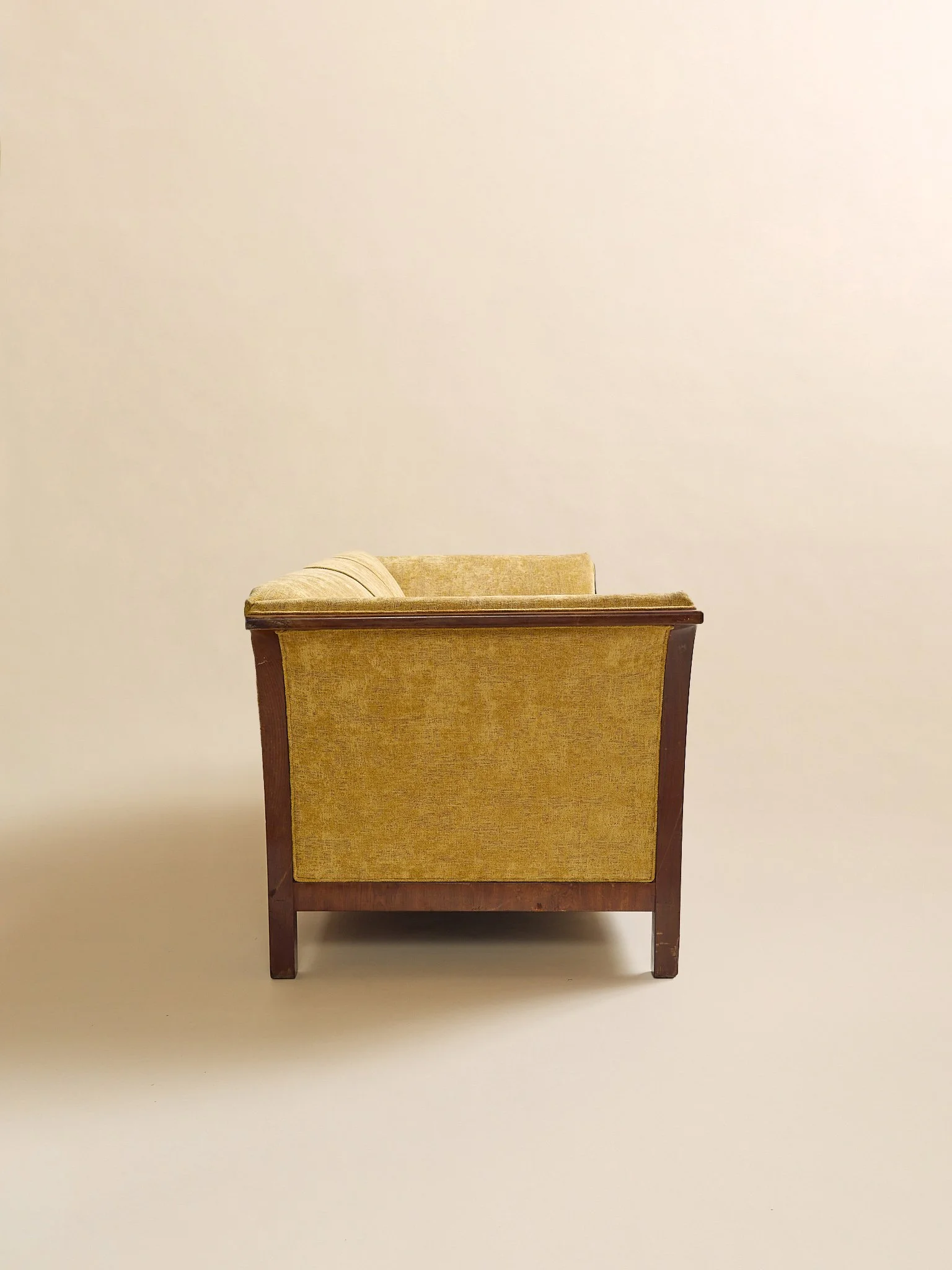 341_TheVintage1960sMCMWalnutDiningChairs_04.jpg