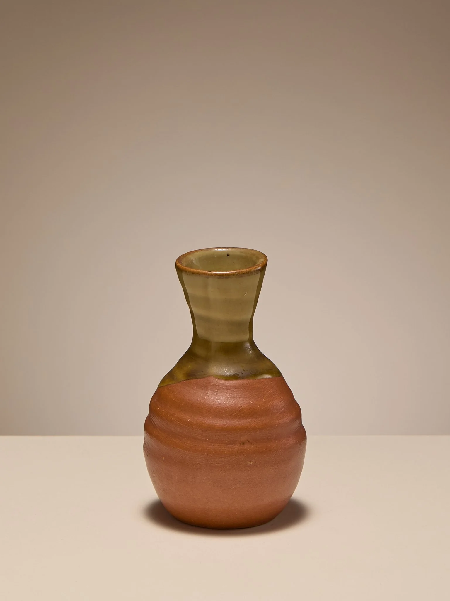 317_TheVintageJapaneseGreenGlazeandTerracottaMiniVase_002.jpg