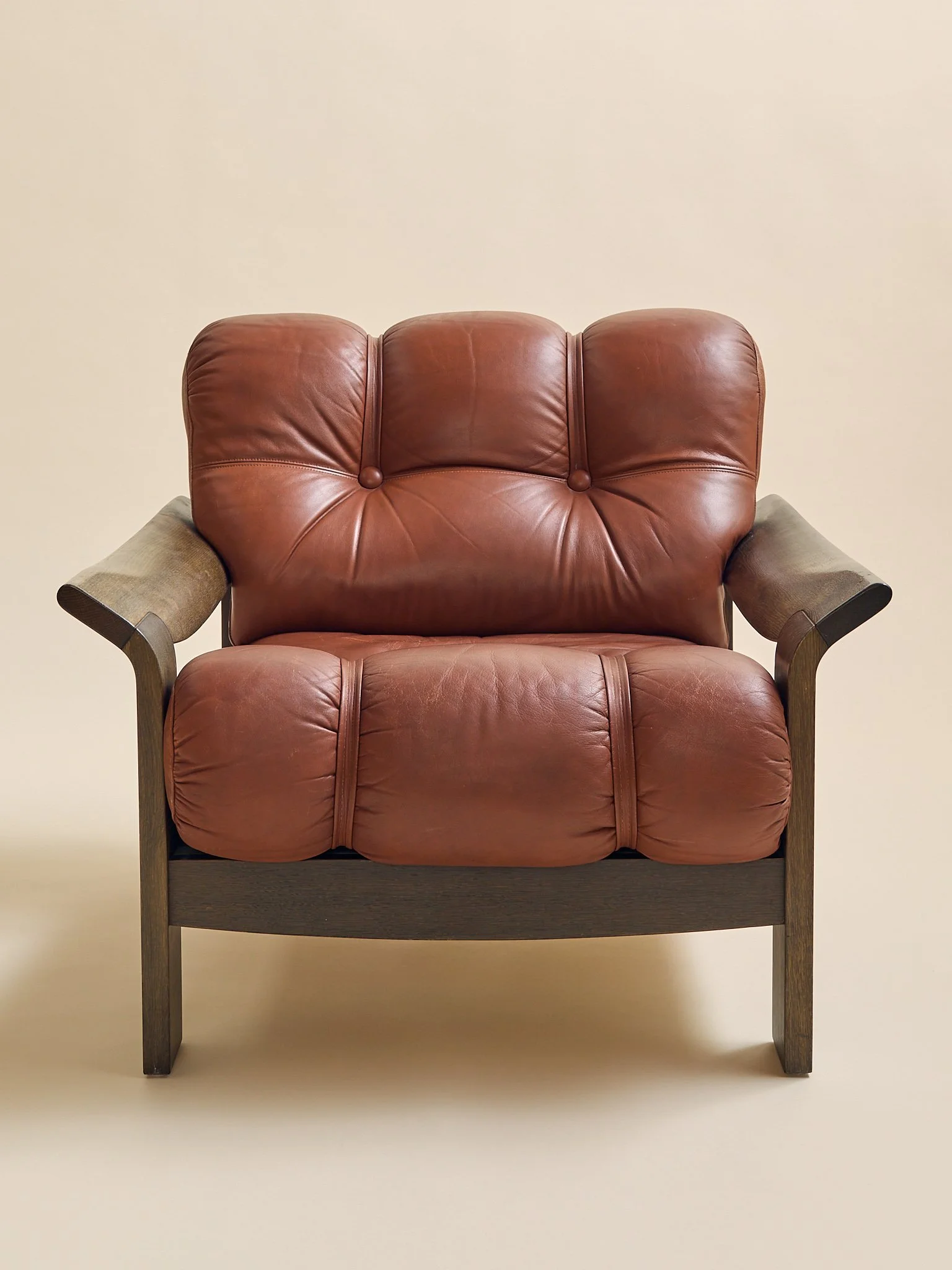 349_TheVintageHansJ.FrydendalOak&LeatherLoungeChair_01.jpg