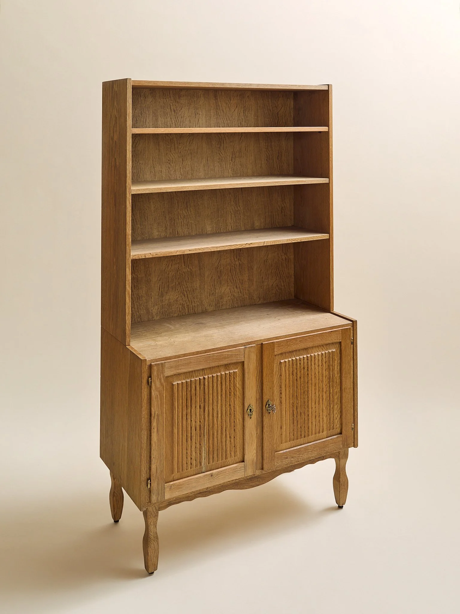 298_TheVintageDanishKjaernulfStyleBookcase1960s_04.jpg