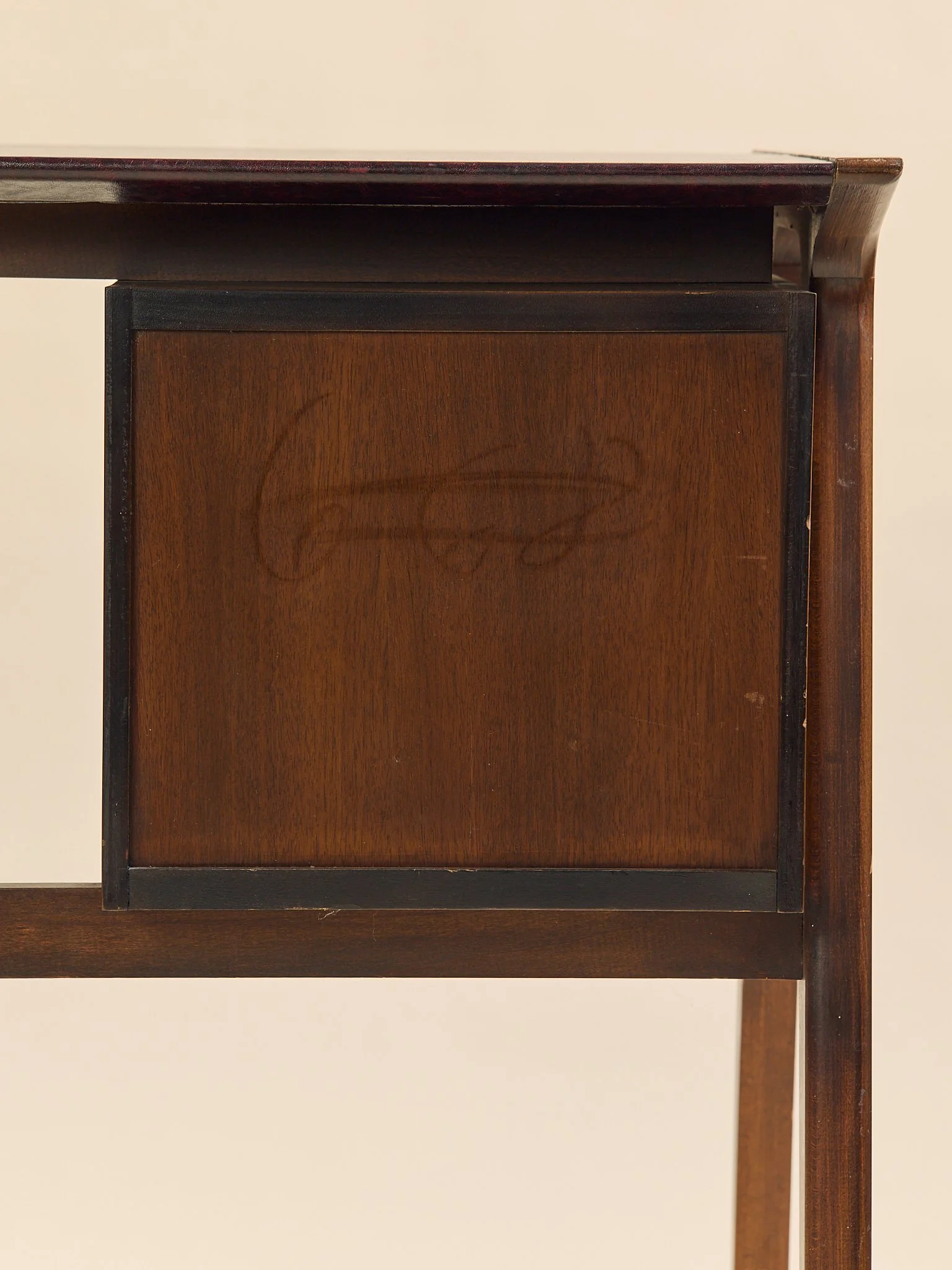 322_TheVintageMCMLeatherTopDesk_15.jpg