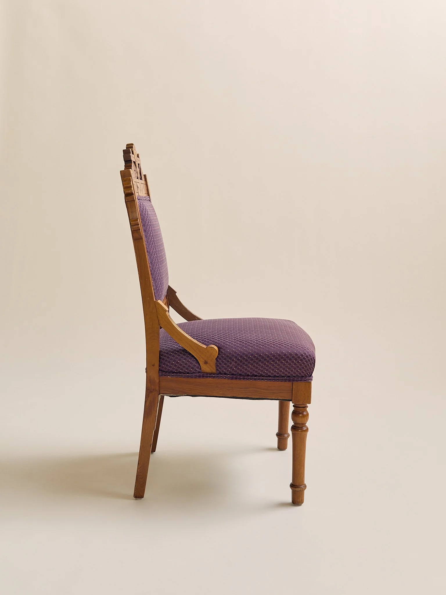 267_TheVintageEastlakeStyleCarvedSideChairinPlumUpholstery_003.jpg