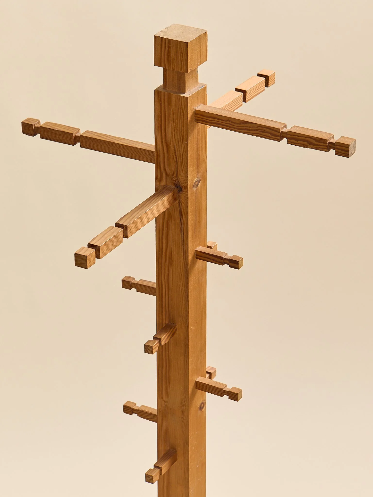 314_TheVintageSwedishPineCoatRack1970s_03.jpg