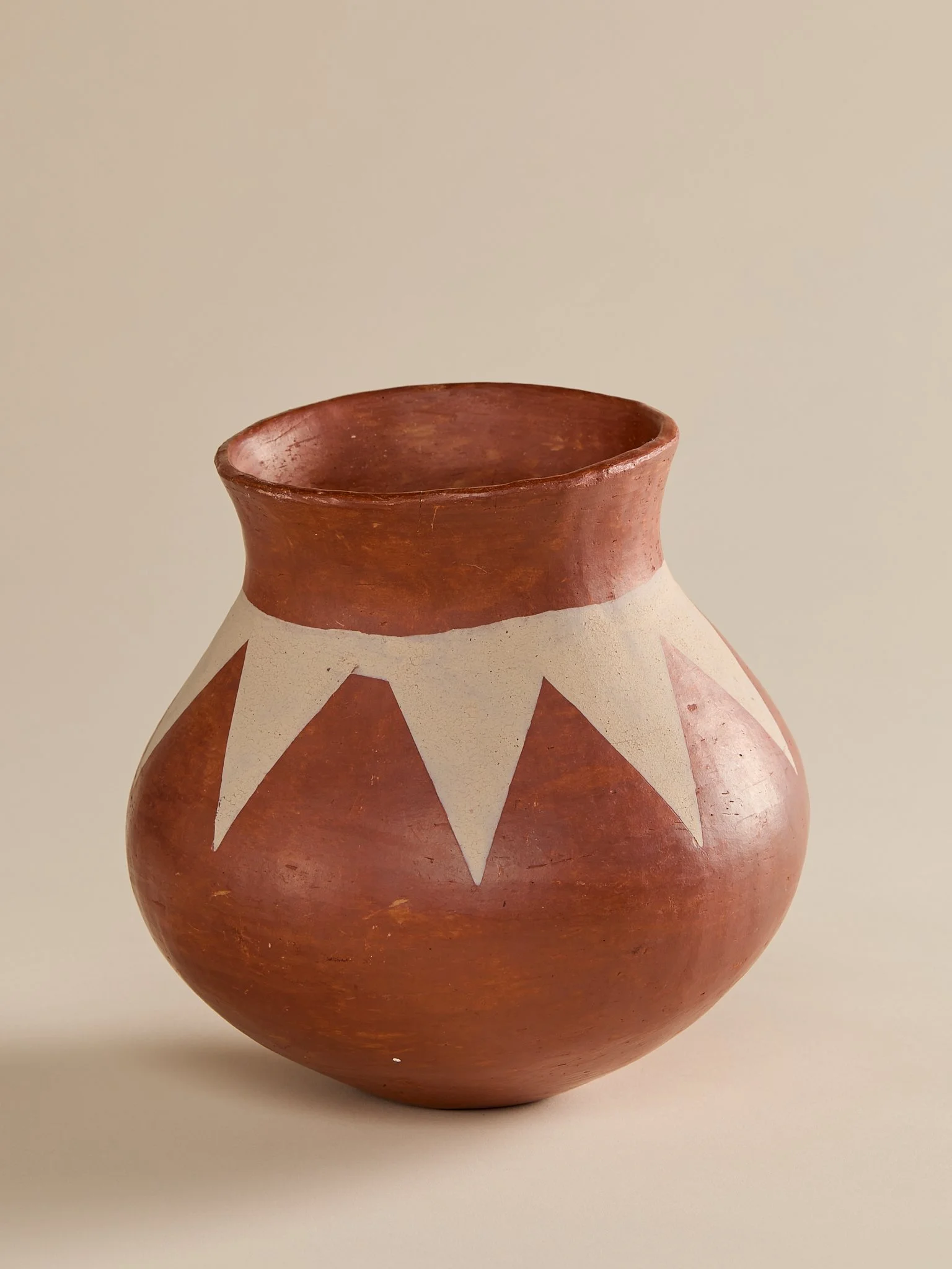 223_TheVintagePaintedRimTerracottaVessel_001.jpg