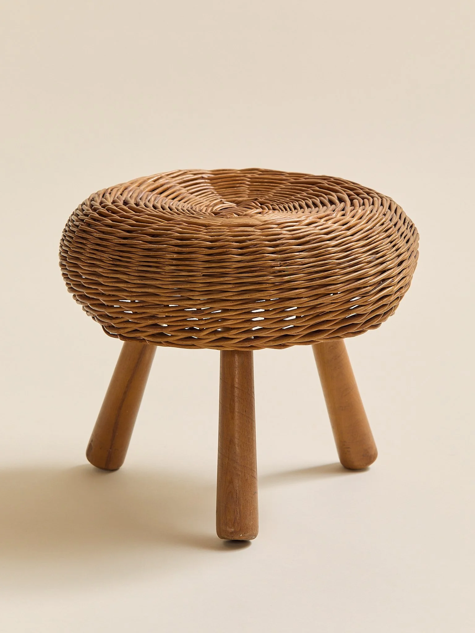 293_Stool_02_01.jpg