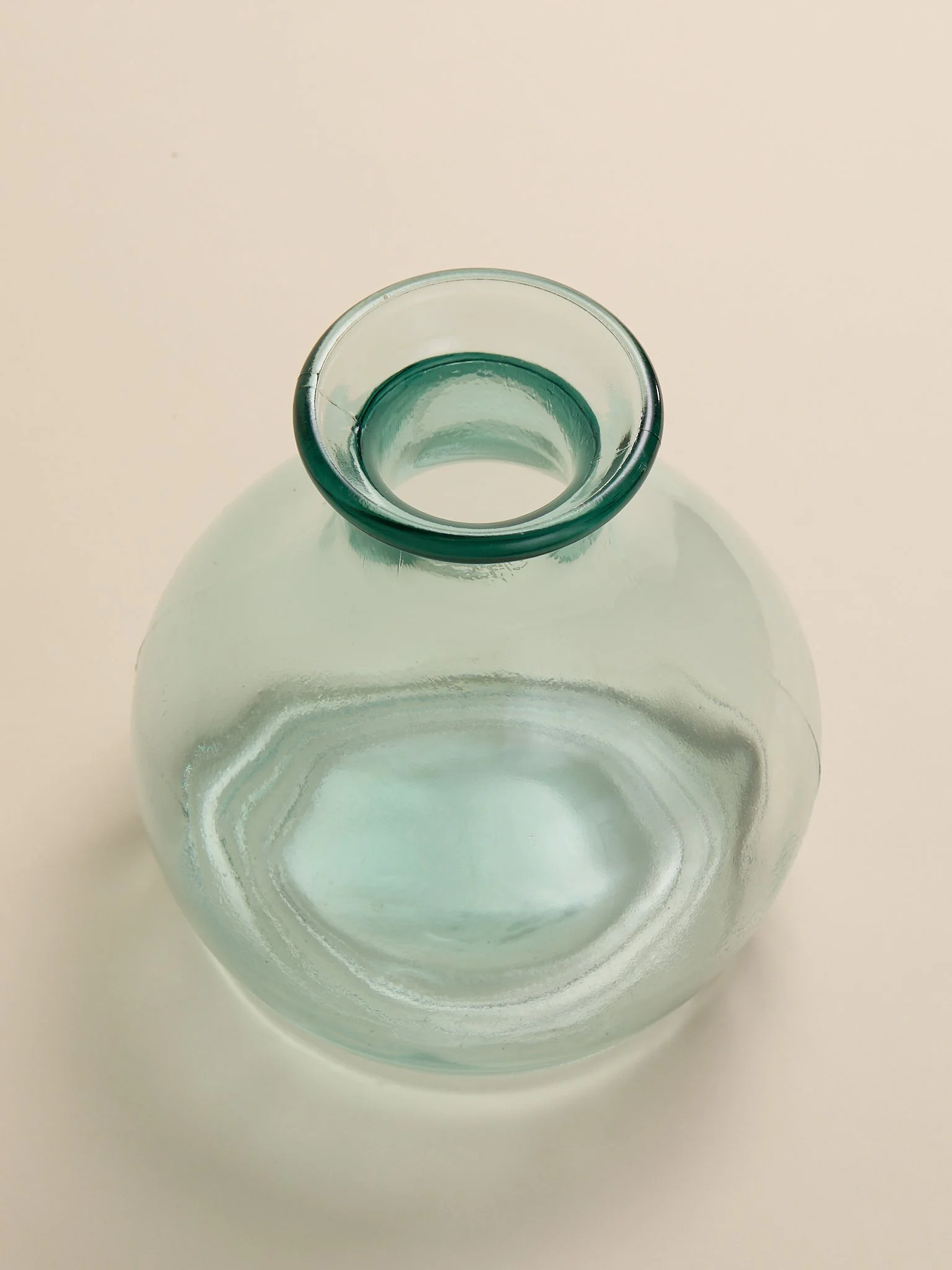 Shot_70_TheVintageGlassTeardropVase_002.jpg