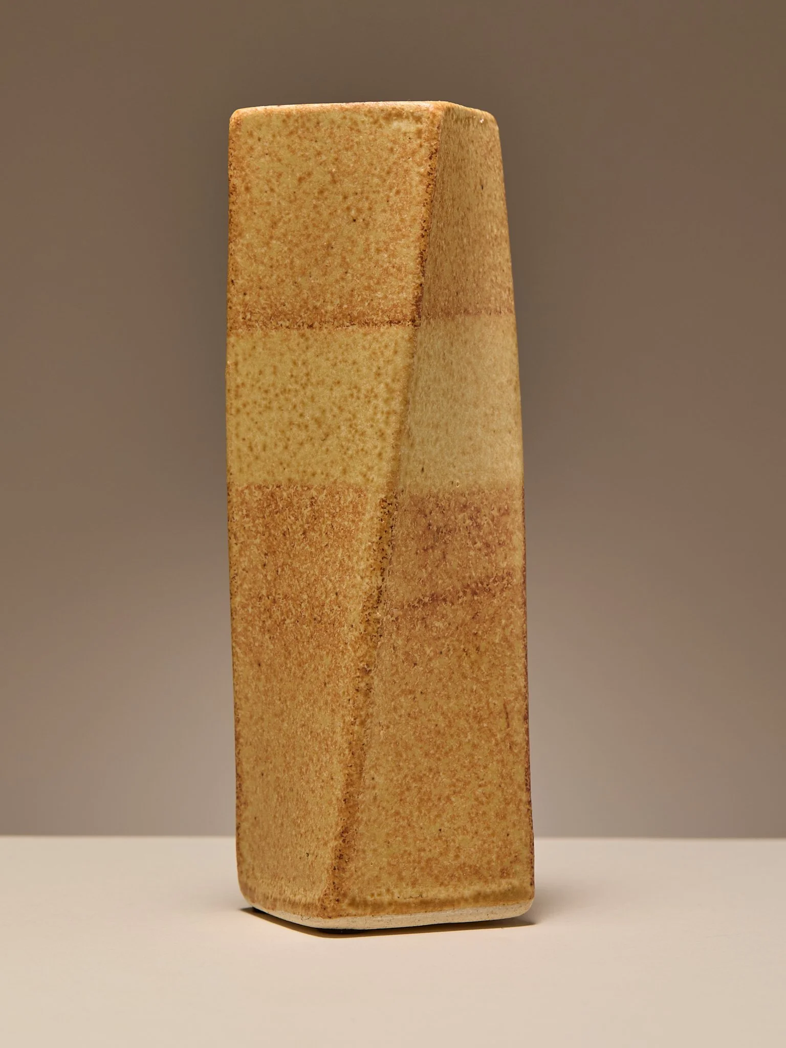 326_TheVintageHandmadeTwistCeramicCandlestick_005.jpg