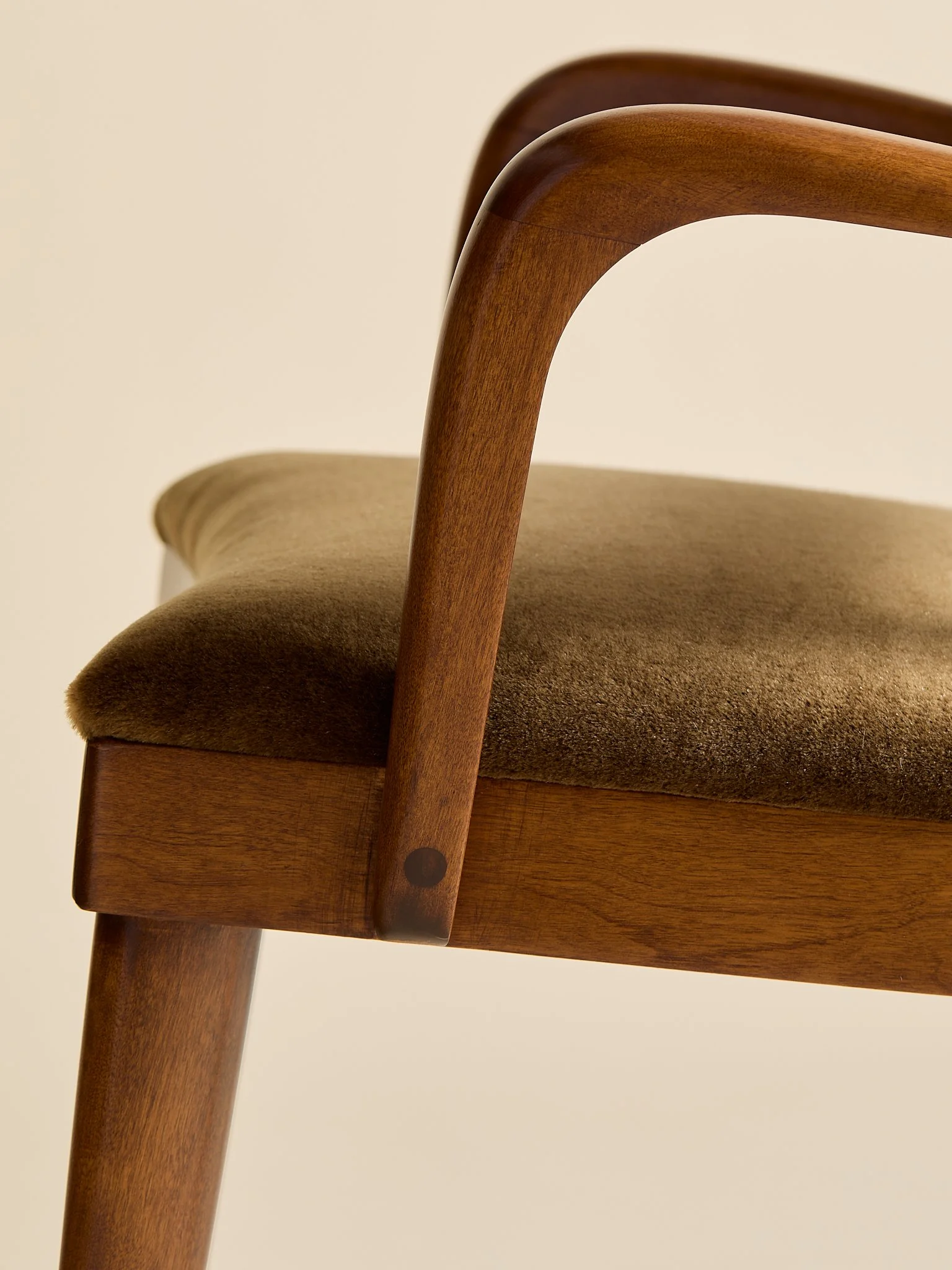 396_TheVintageHeywoodWakefieldM154C"DogBiscuit"UpholsteredDiningChairs_15.jpg