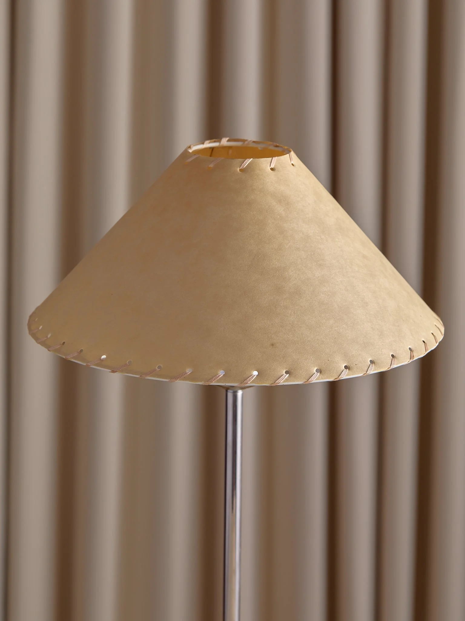 111_TheVintageMCMWood &ChromeThinLampwithWhipstitchShade_003.jpg