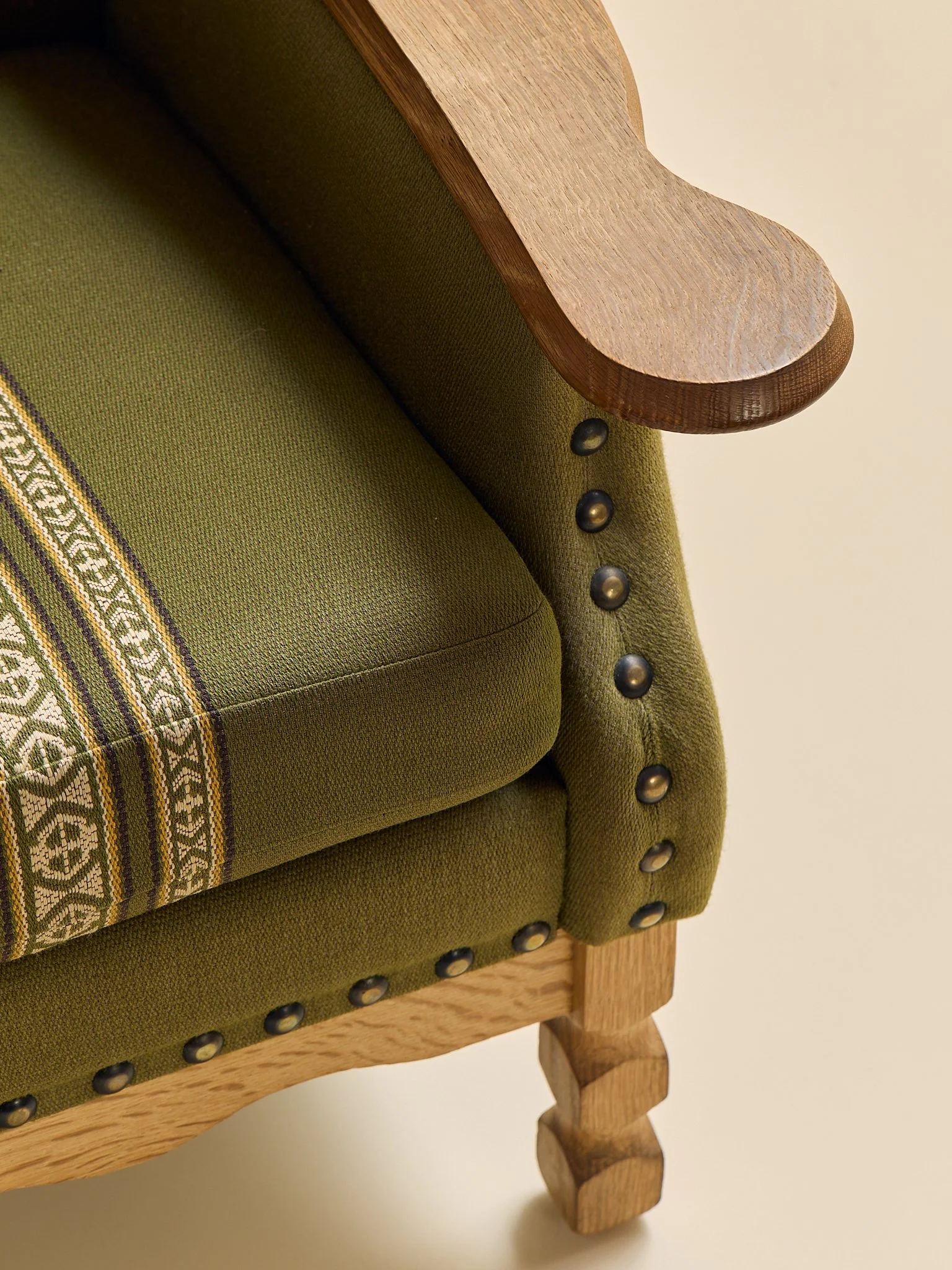 373_TheVintageDanishOakLoungeChairsAttrHenningKjaernulf1960s_2_11.jpg