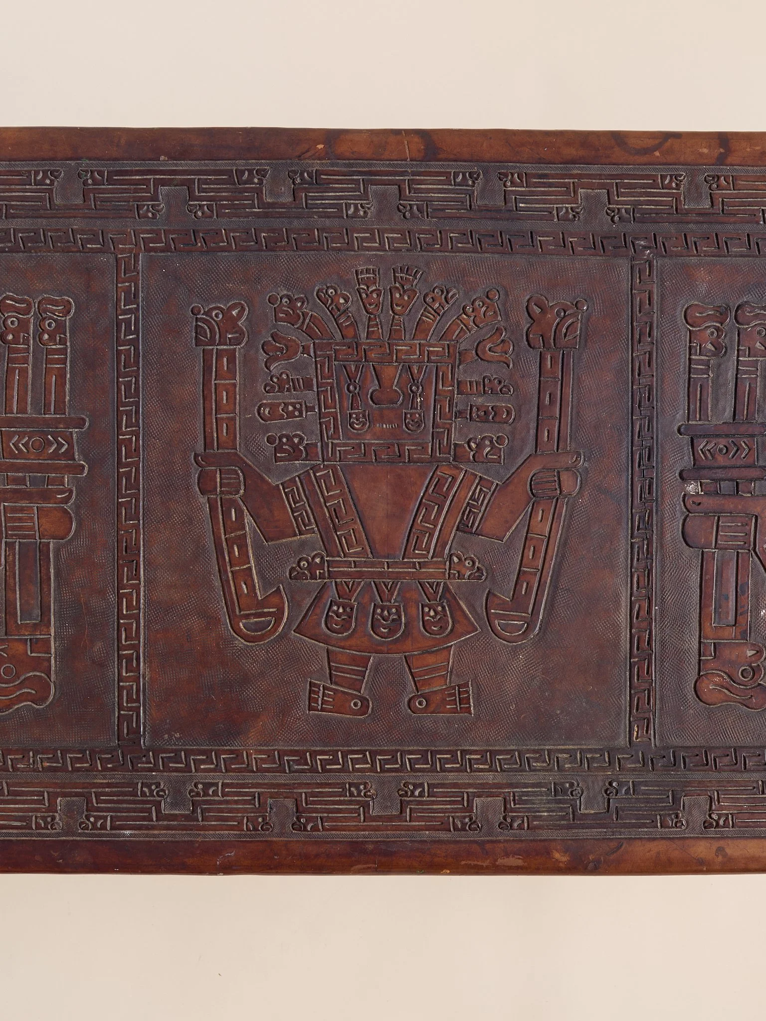 23_TheVintagePeruvianLeatherCarvedCoffeeTable_007.jpg