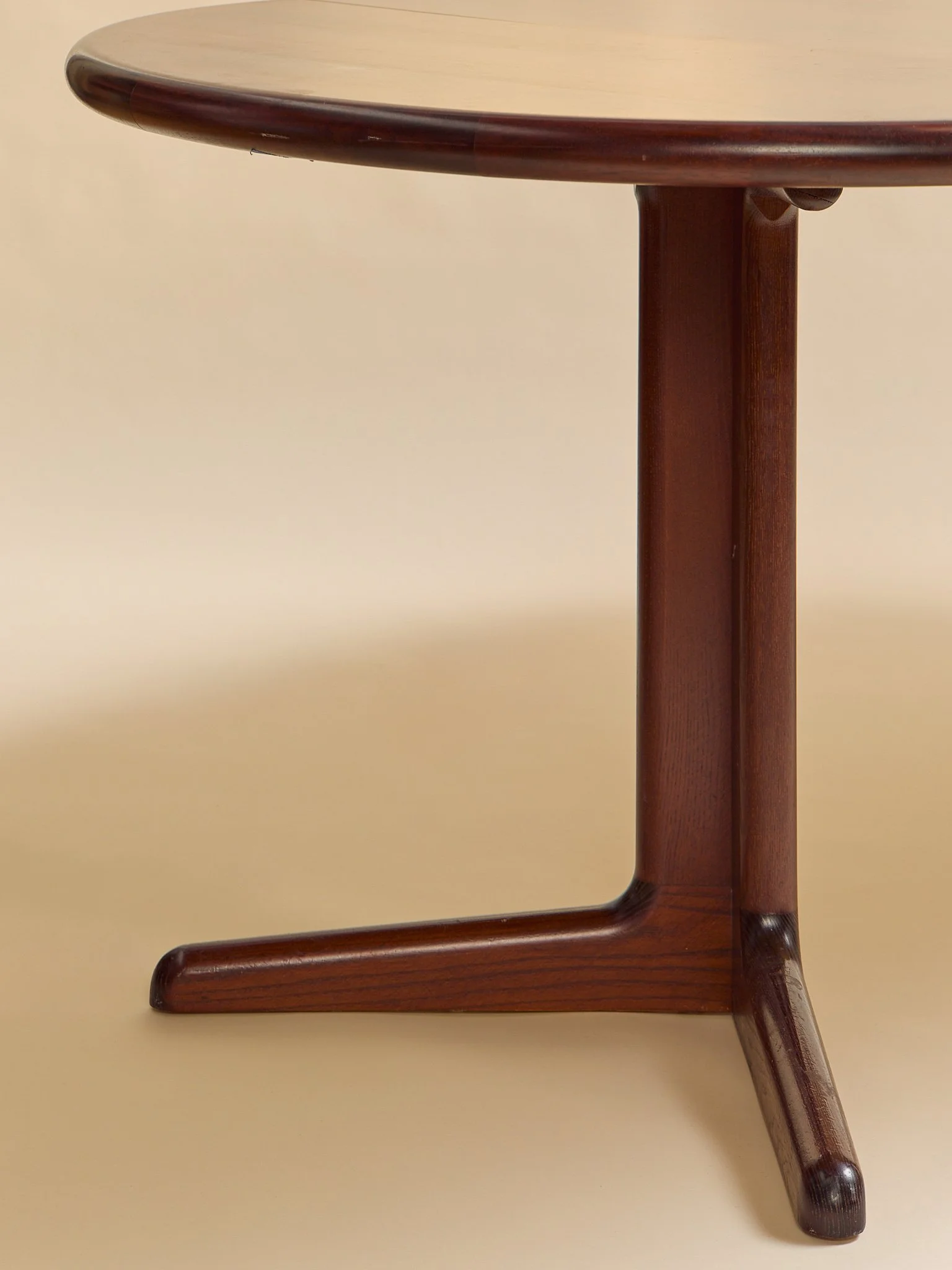 346_TheVintageDyrlundDanishRosewoodExtendingDiningTable1960s_07.jpg