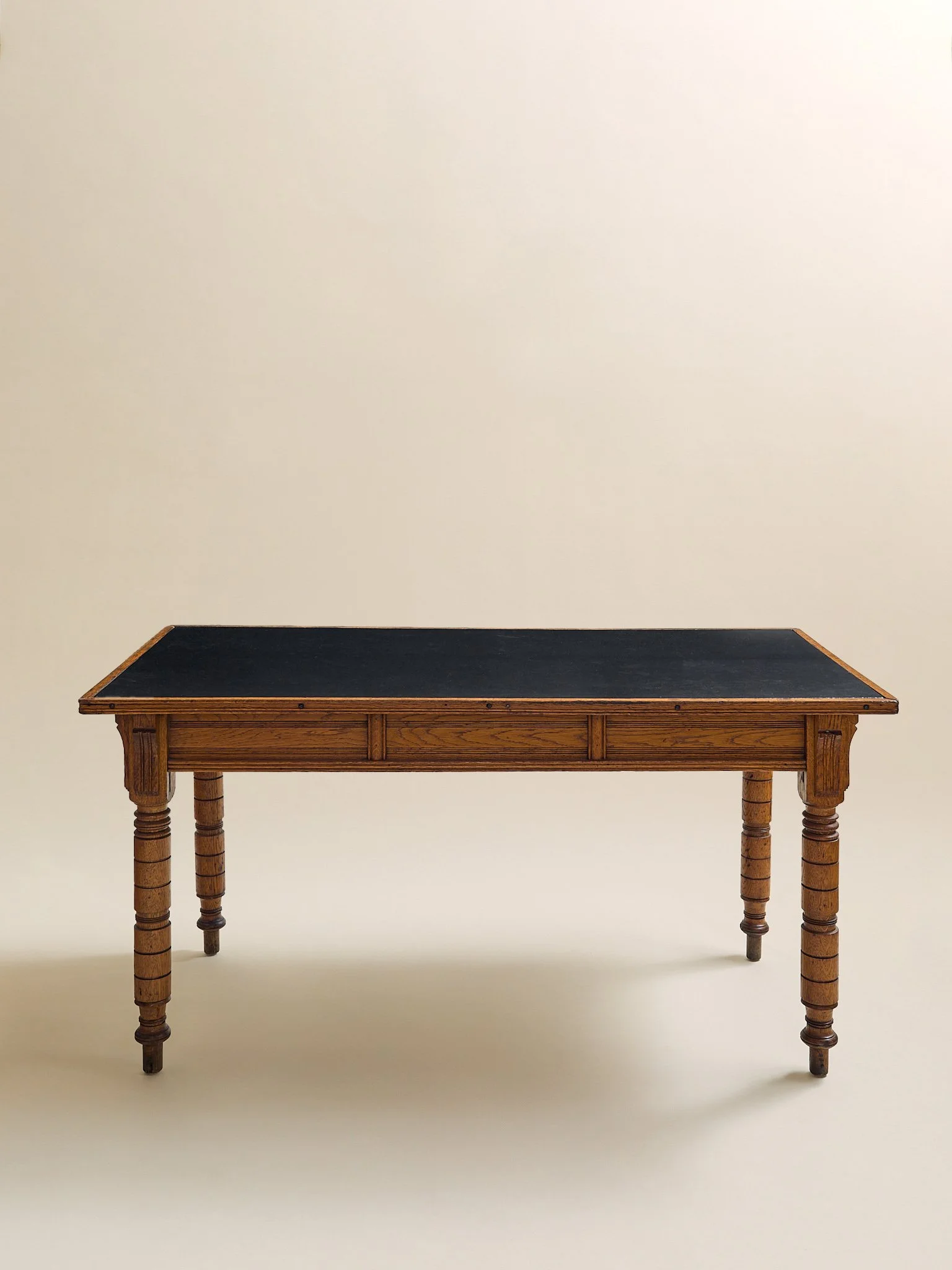 301_TheVintageOakAndLeatherDesk_05.jpg