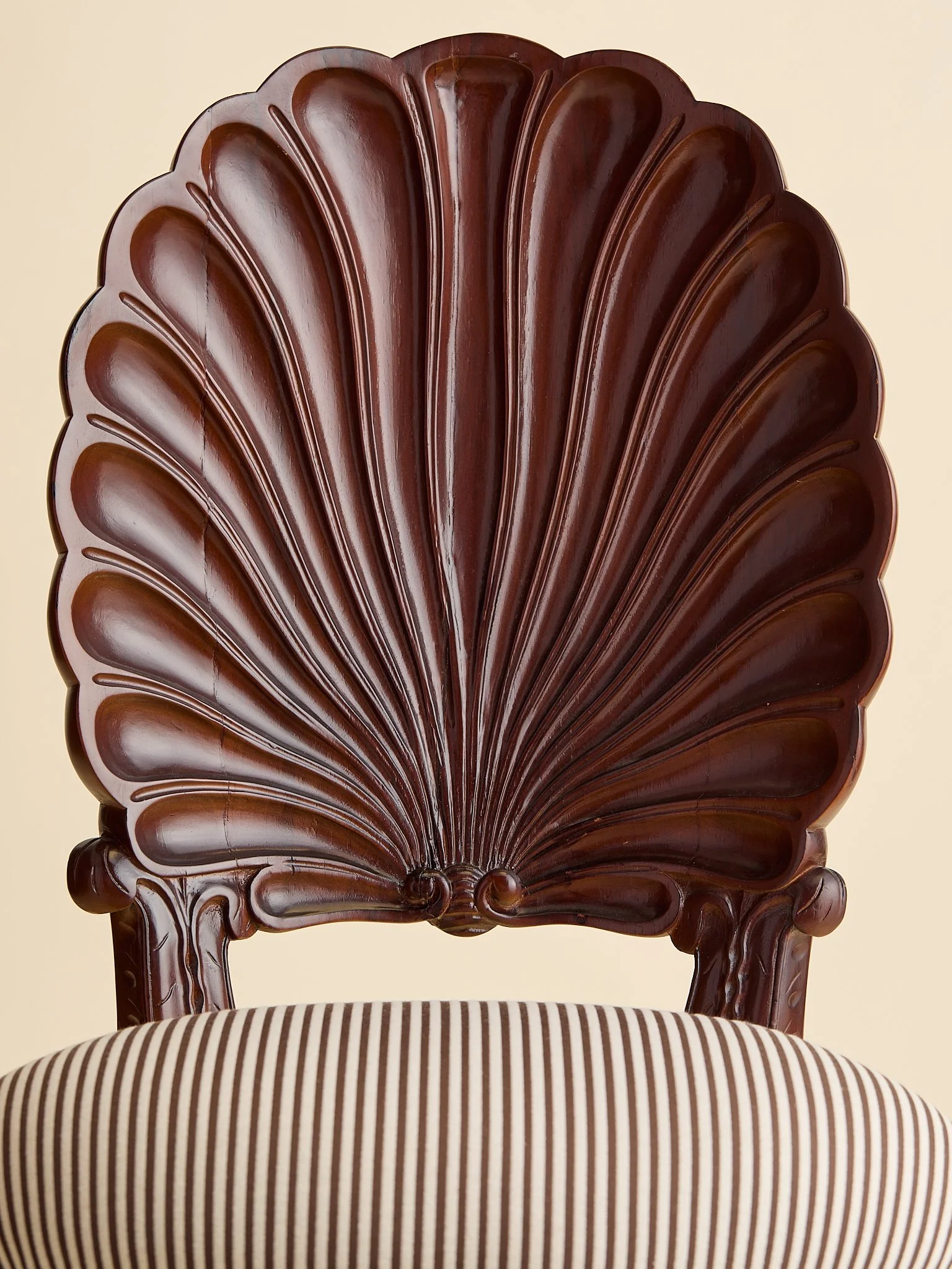 411_TheVintageShellSideChairs_09.jpg