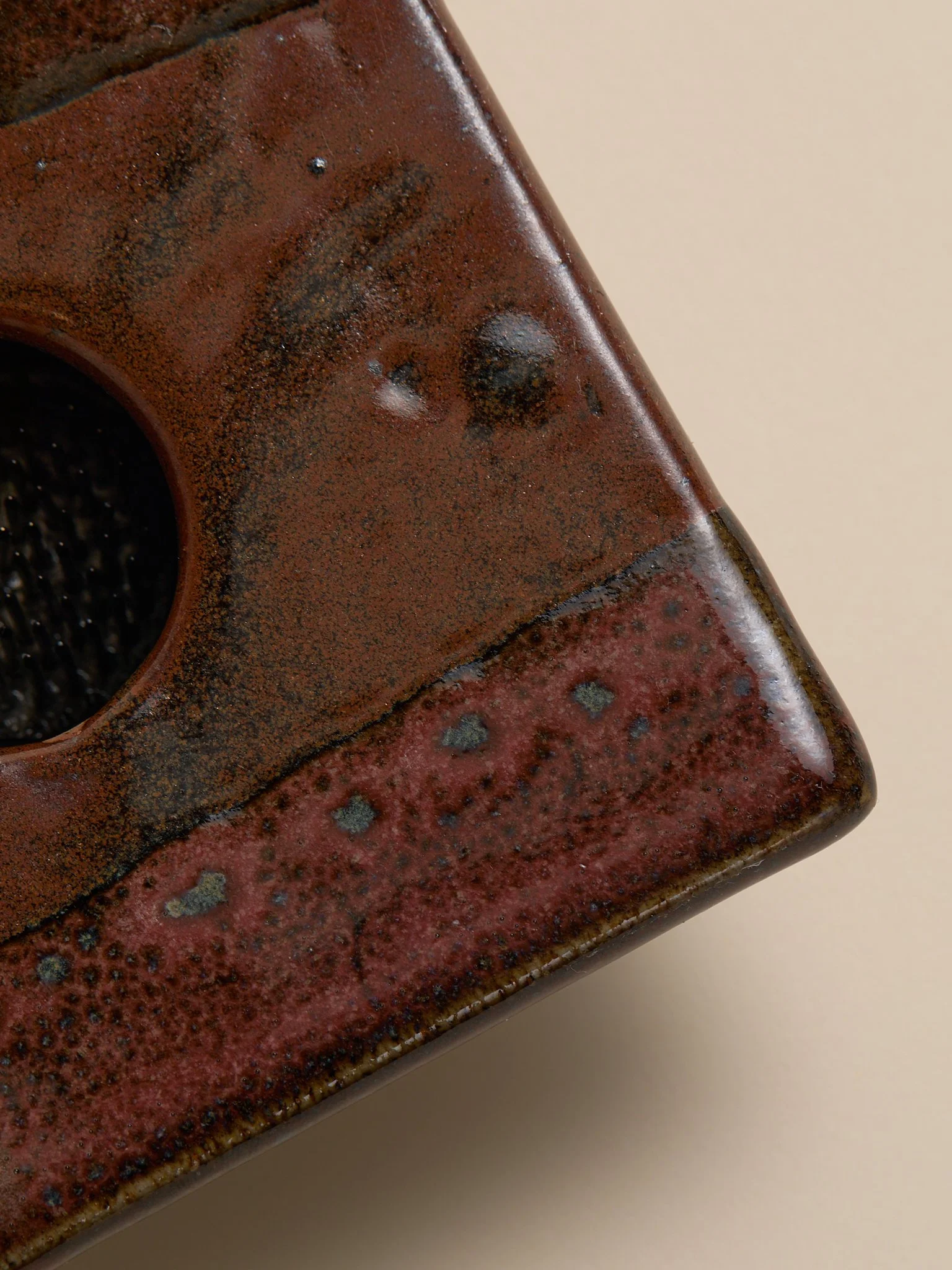 Shot_74_TheVintageJapaneseCeramicFlowerHolder_005.jpg