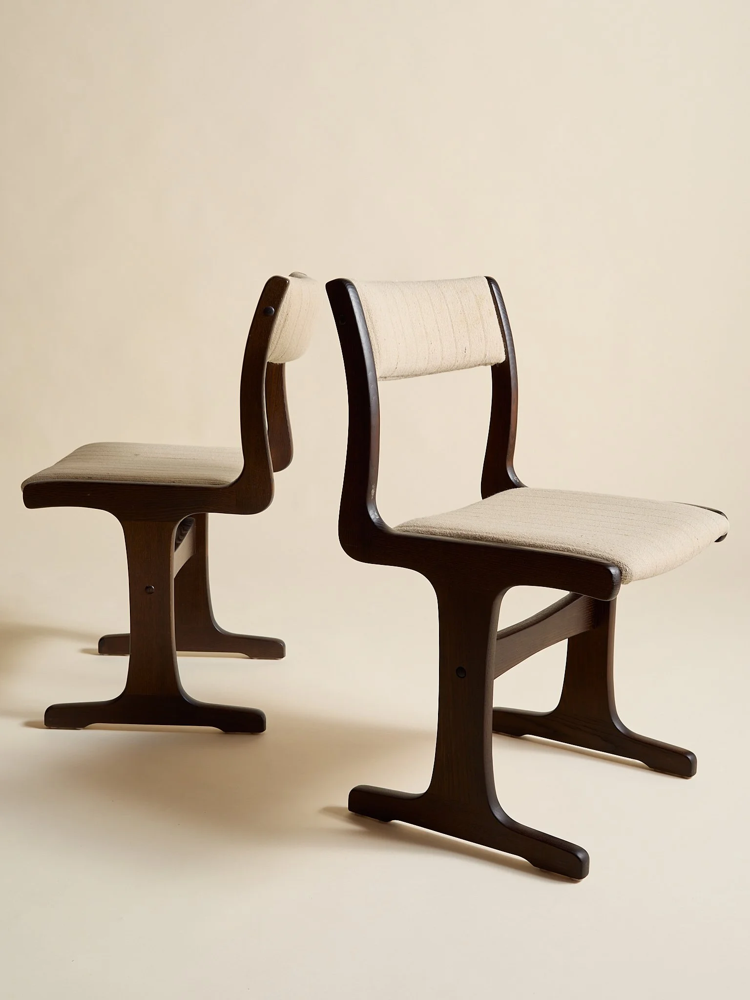 409_TheVintageGangsoMoblerDanishOakDiningChairs1970S_04.jpg