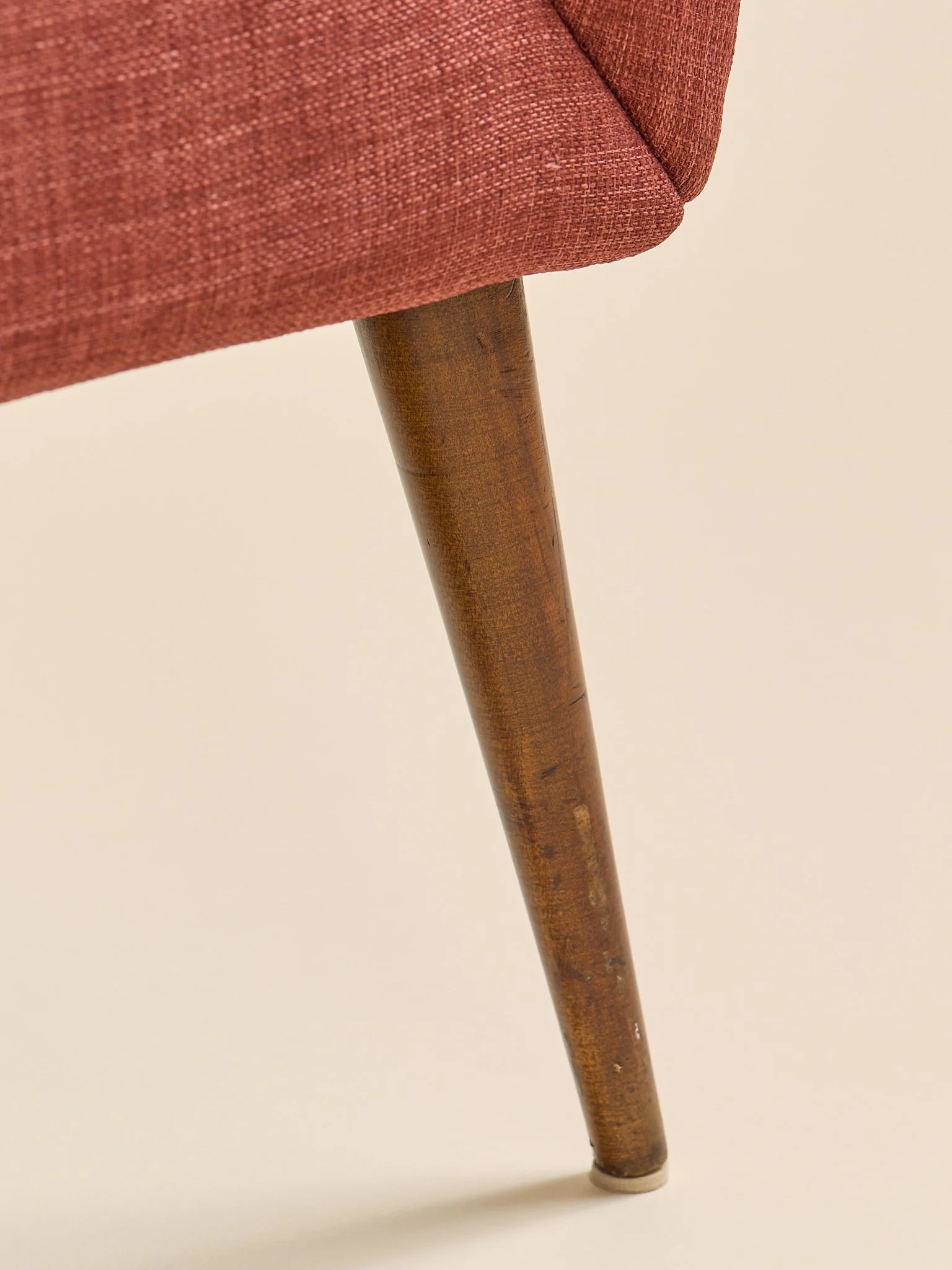 310_TheVintage1950sSlipperChairs_12.jpg