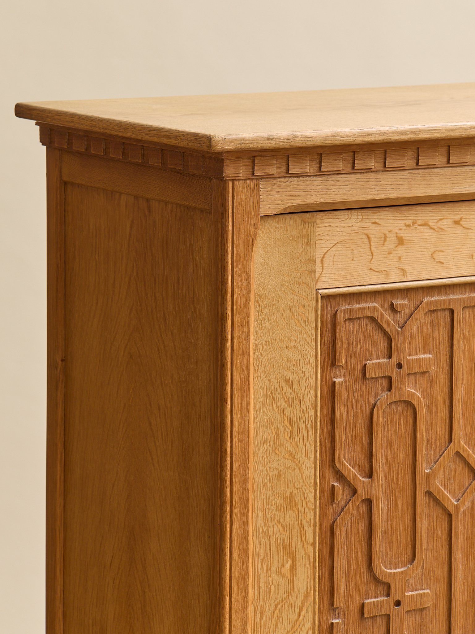 361_TheVintageAttr.HenningKjaernulfDanishOakSideboard1960S_16.jpg