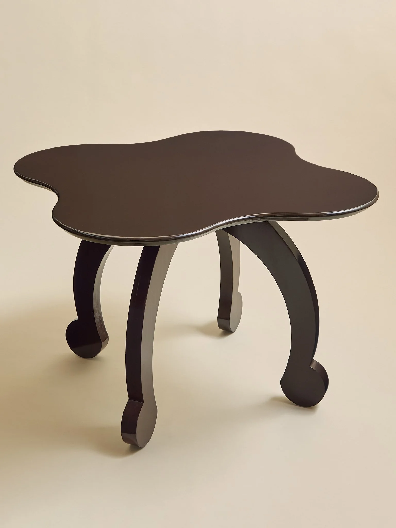 360_TheVintageLacquerCloverTable_04.jpg