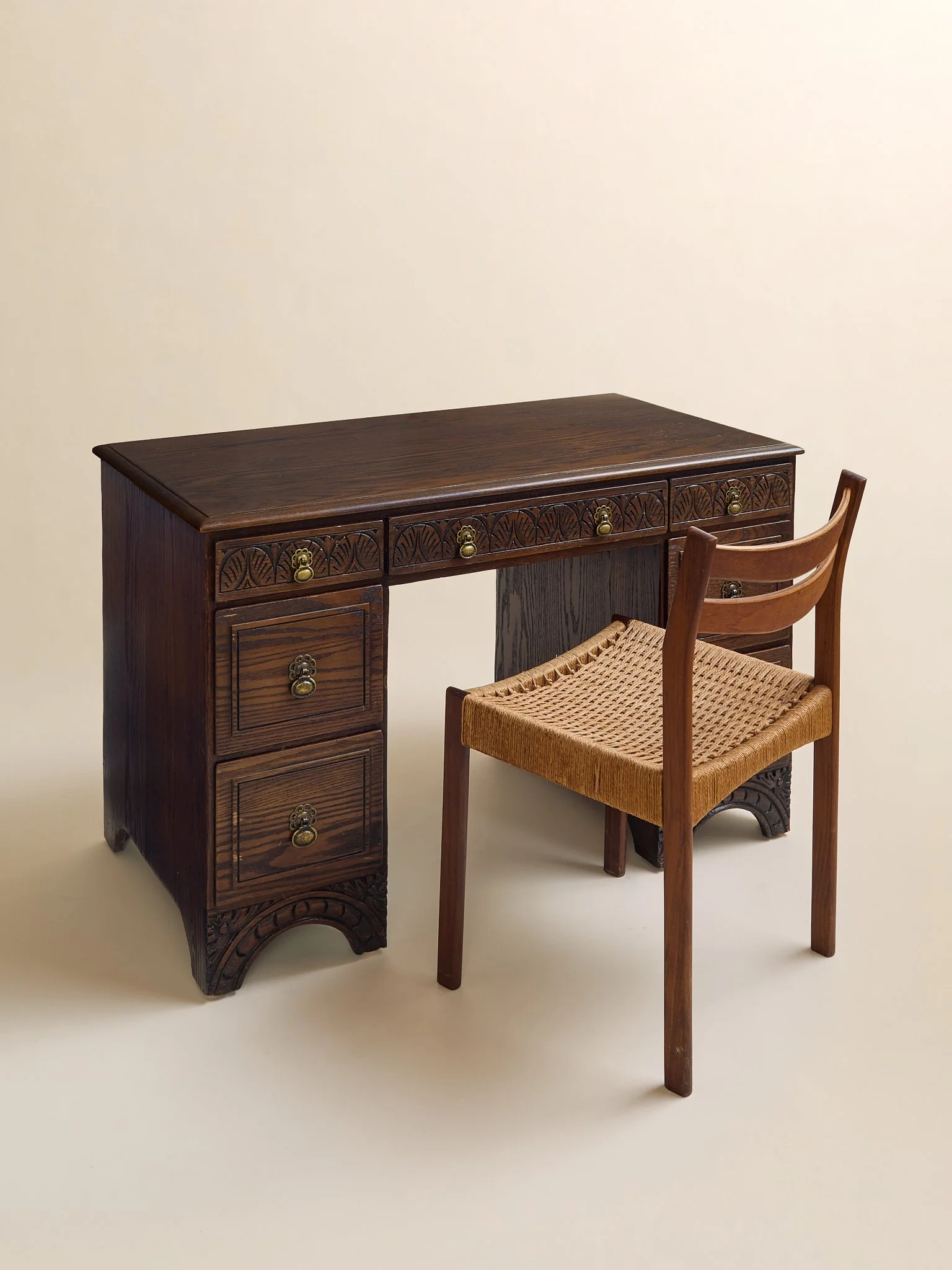 279_TheVintage1940sHandCarvedWoodDesk_004.jpg