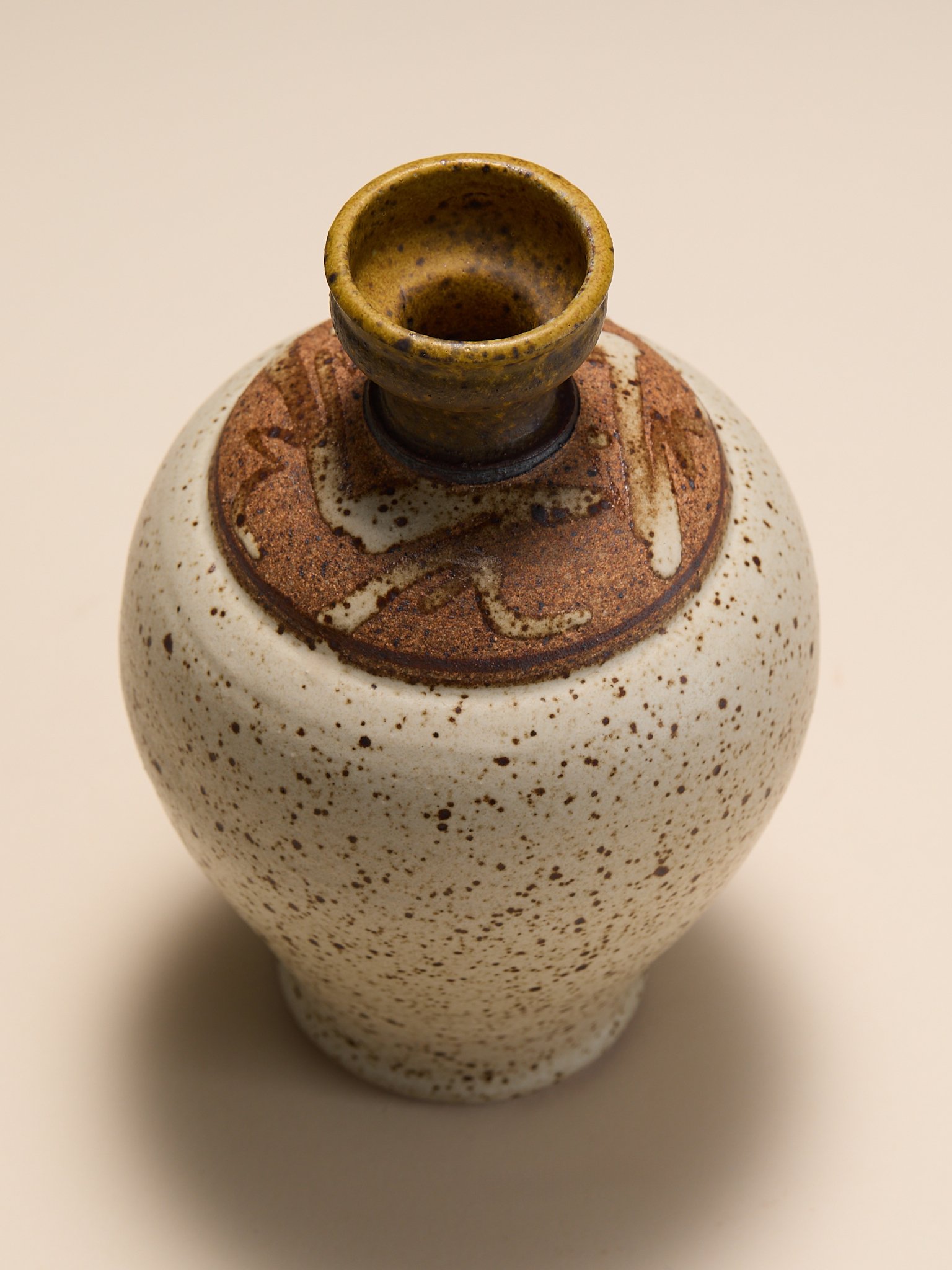 172_TheVintage1970sAmericanStudioPotteryVase_003.jpg