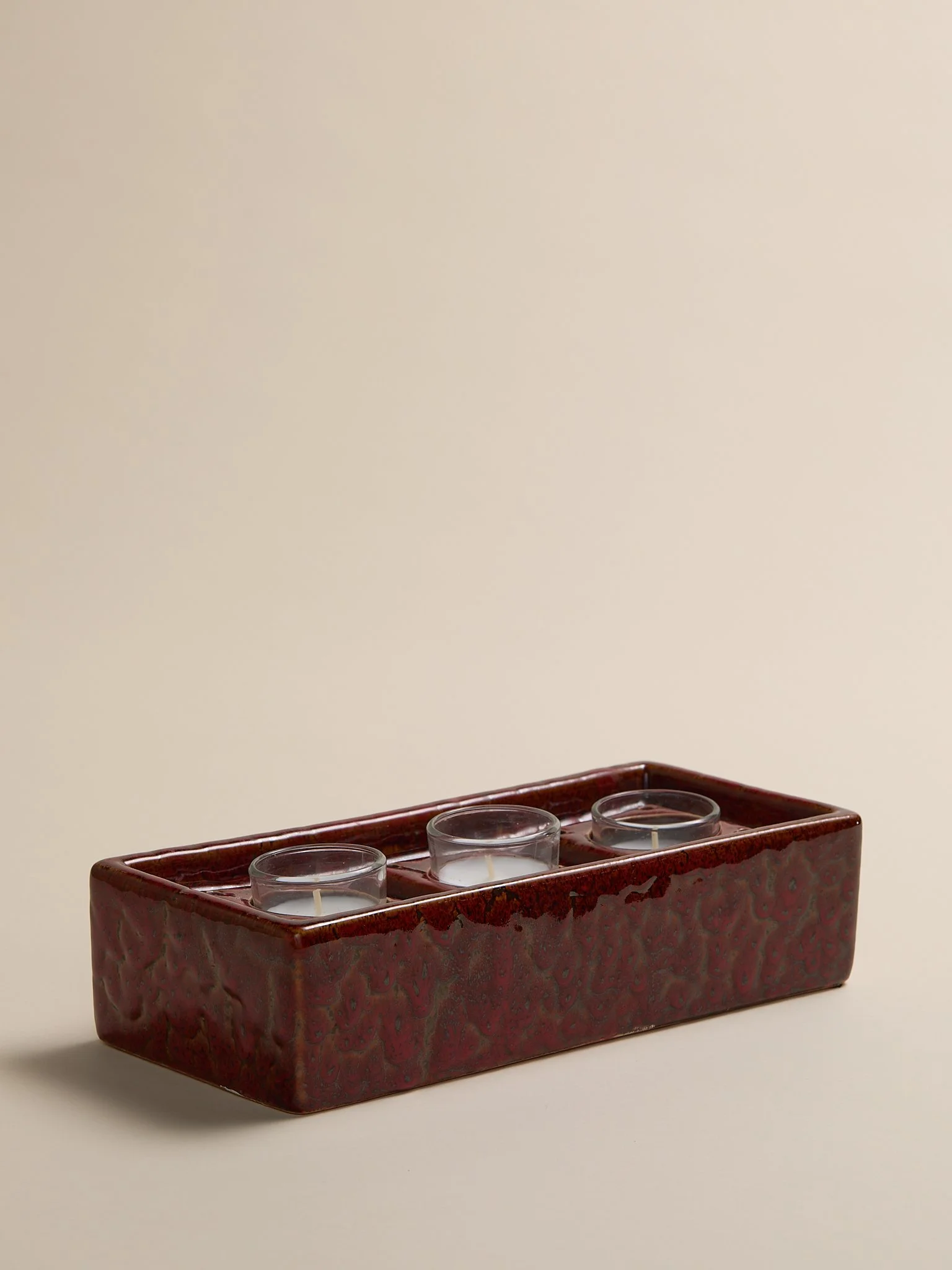 Shot_73_TheVintageRedCeramicCandleHolder_002.jpg