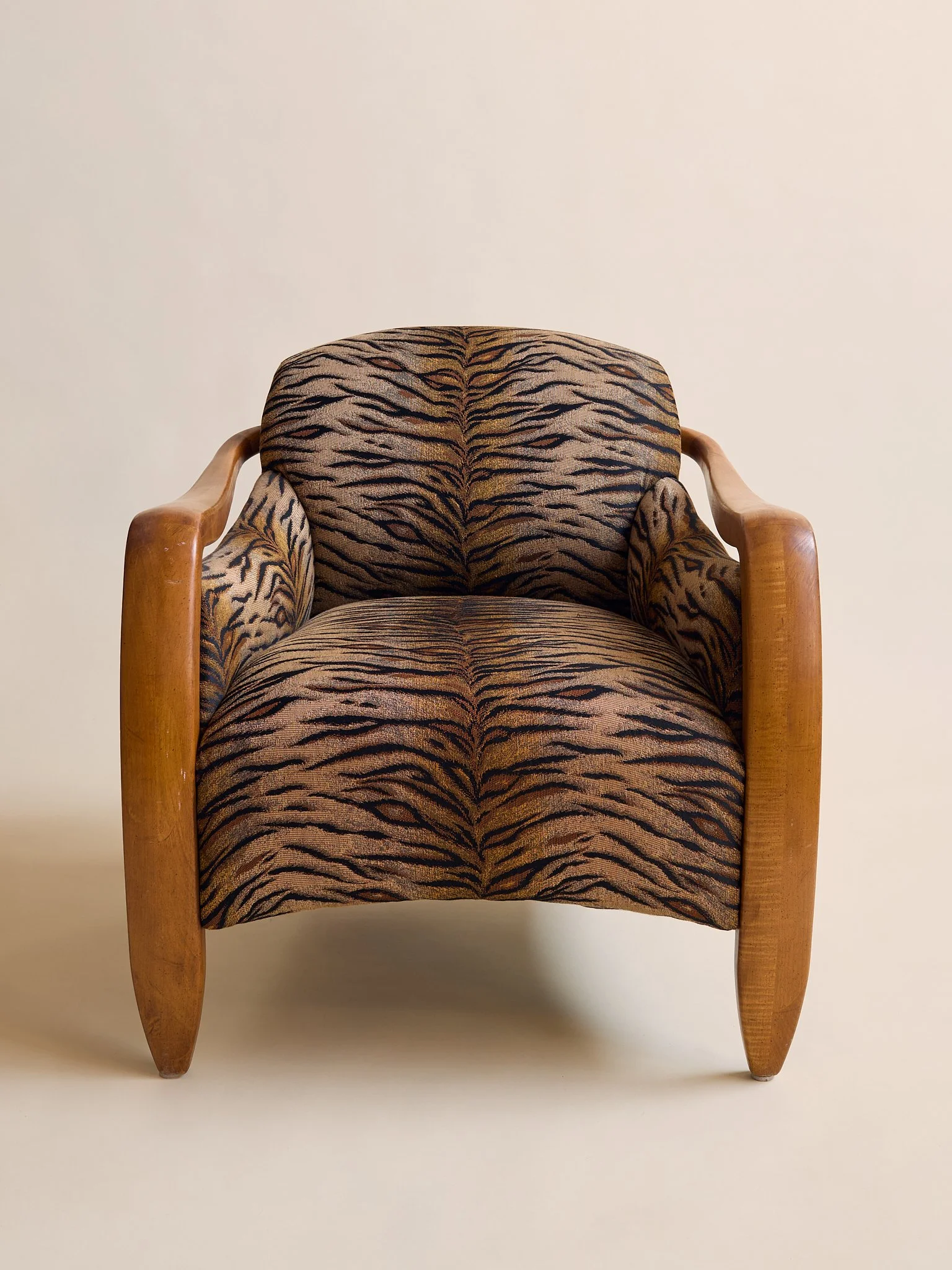 33_TheVintageTigerPrintSculpturalChair_001.jpg