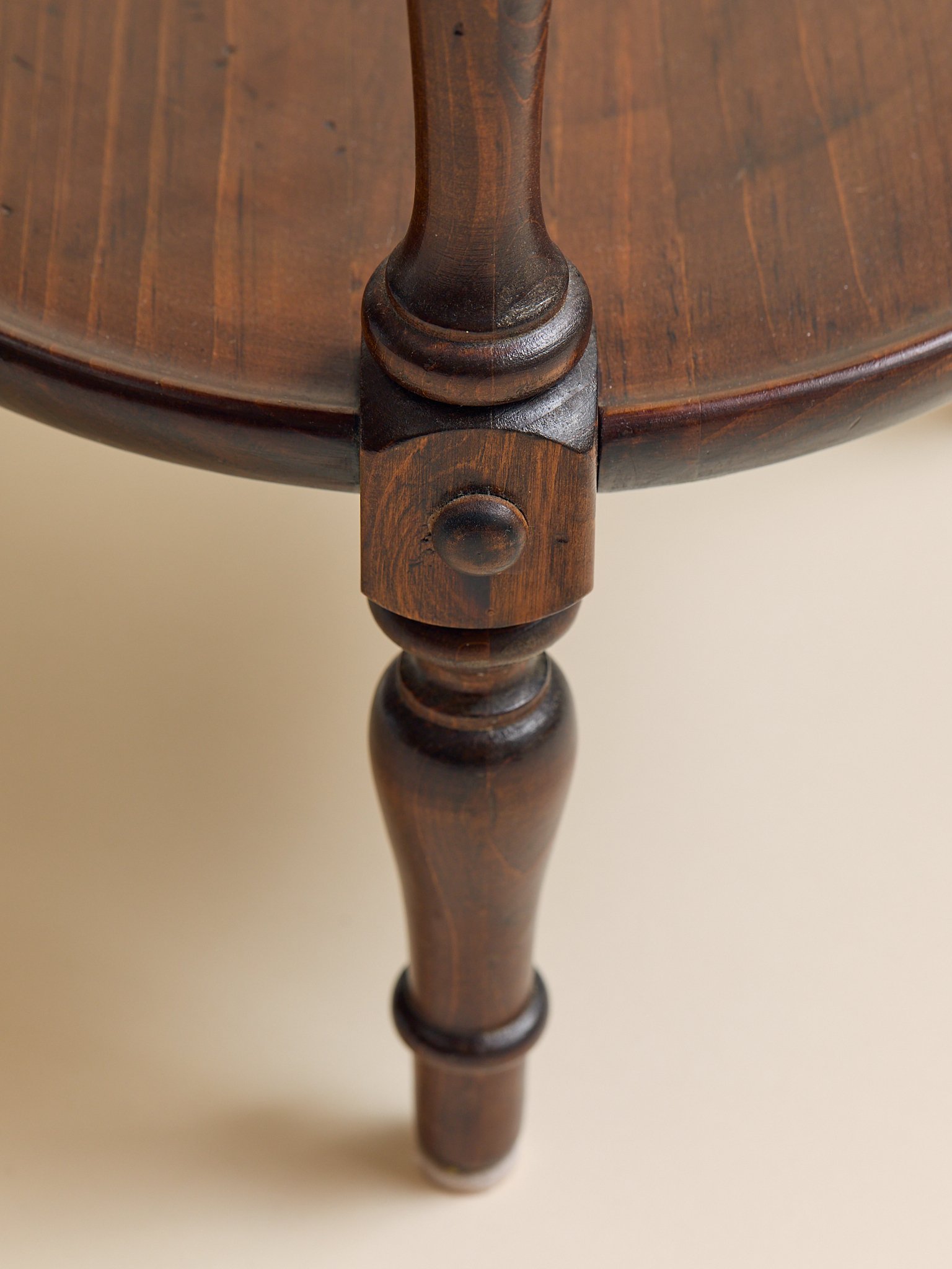 249_TheVintageThreeTierCarvedLegSideTable_008.jpg
