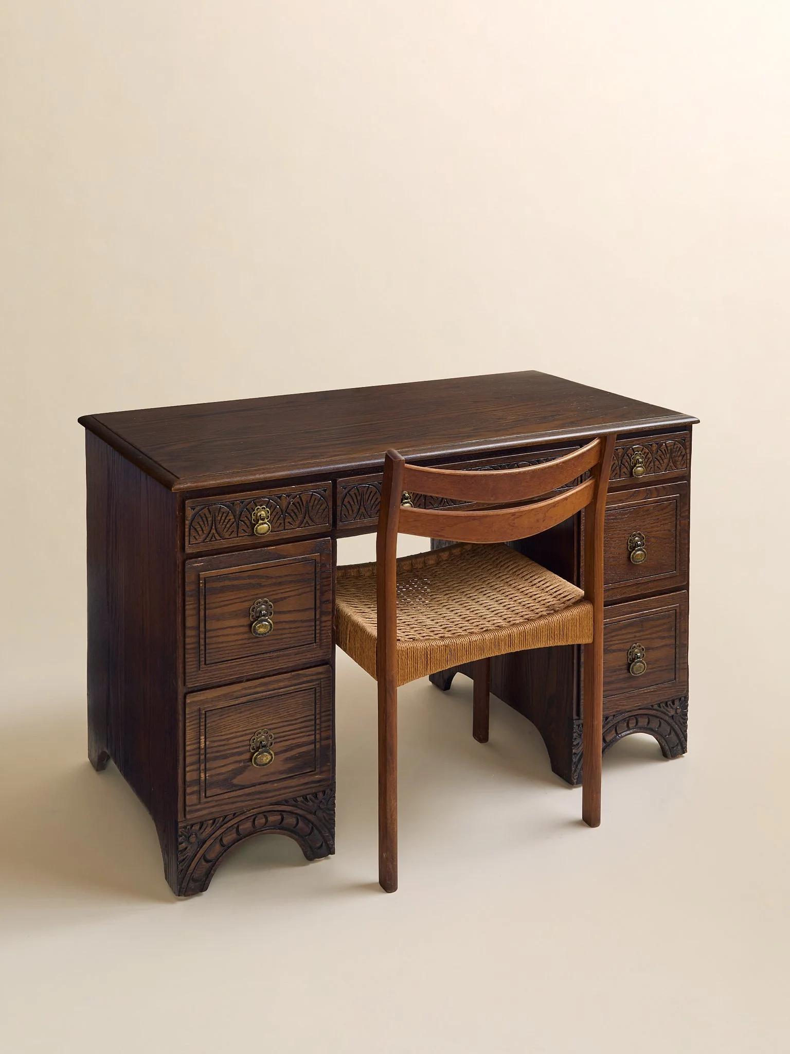 279_TheVintage1940sHandCarvedWoodDesk_005.jpg