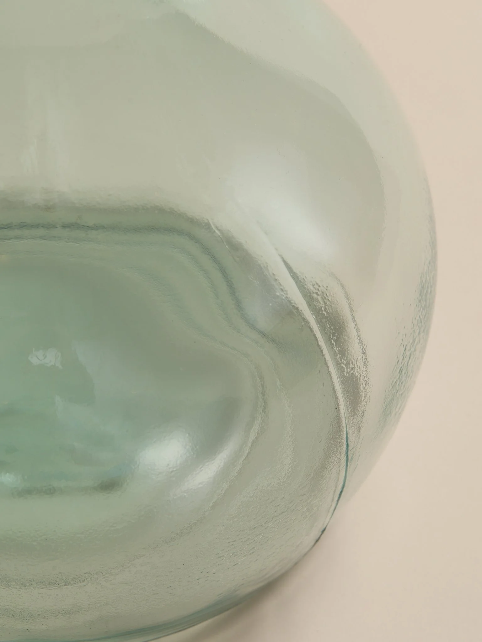 Shot_70_TheVintageGlassTeardropVase_003.jpg