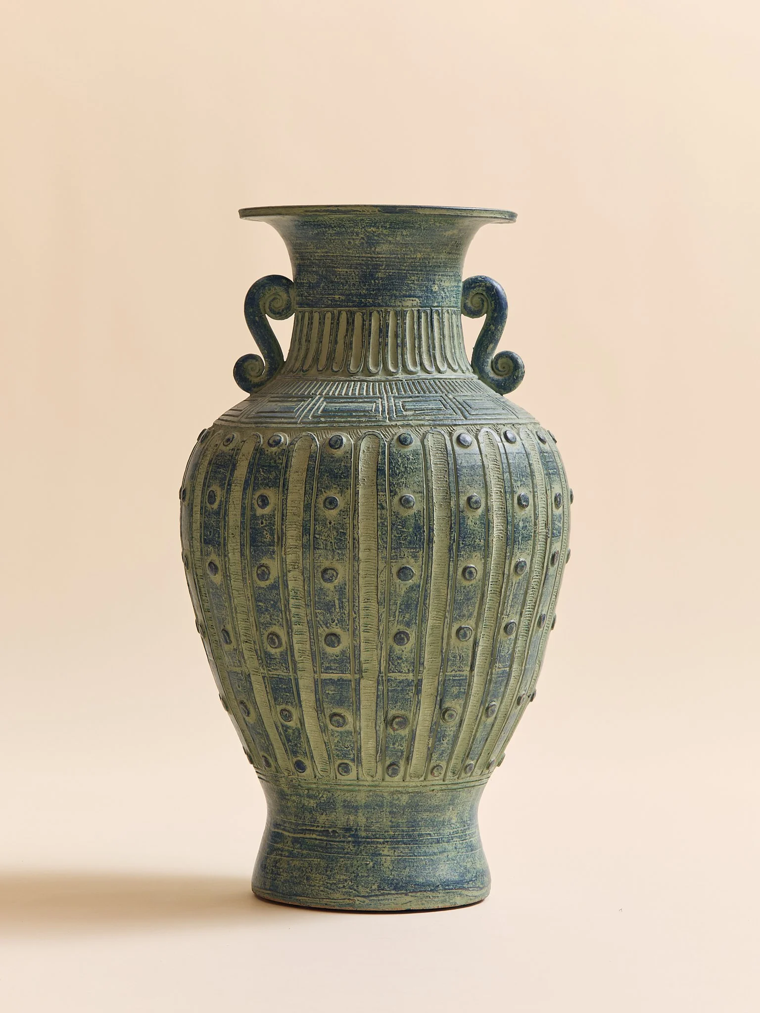 202_TheVintageVerdigrisLargeFloorVase_003.jpg