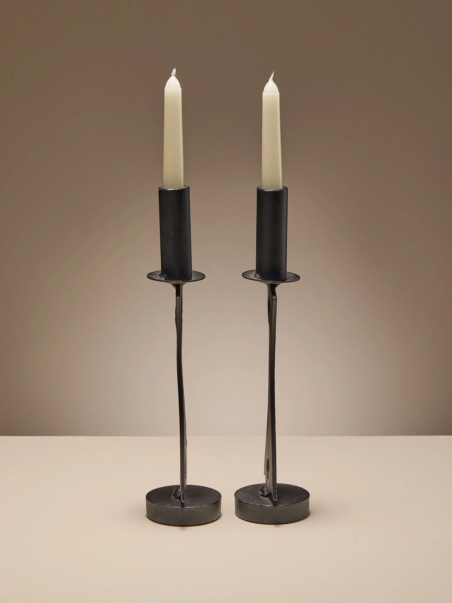 335_TheVintageIronGeometricCandleHolderSet_003.jpg