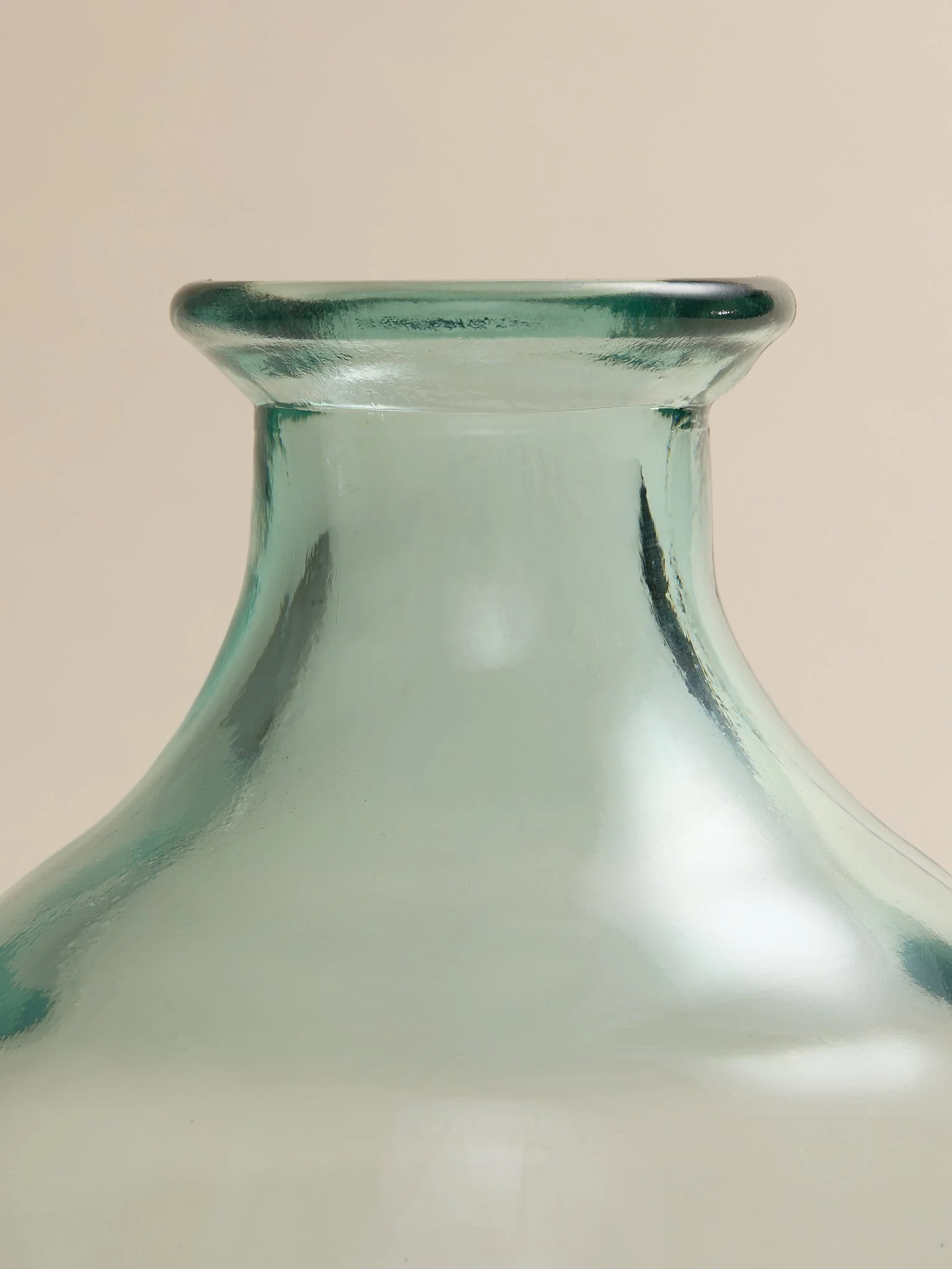 Shot_70_TheVintageGlassTeardropVase_004.jpg