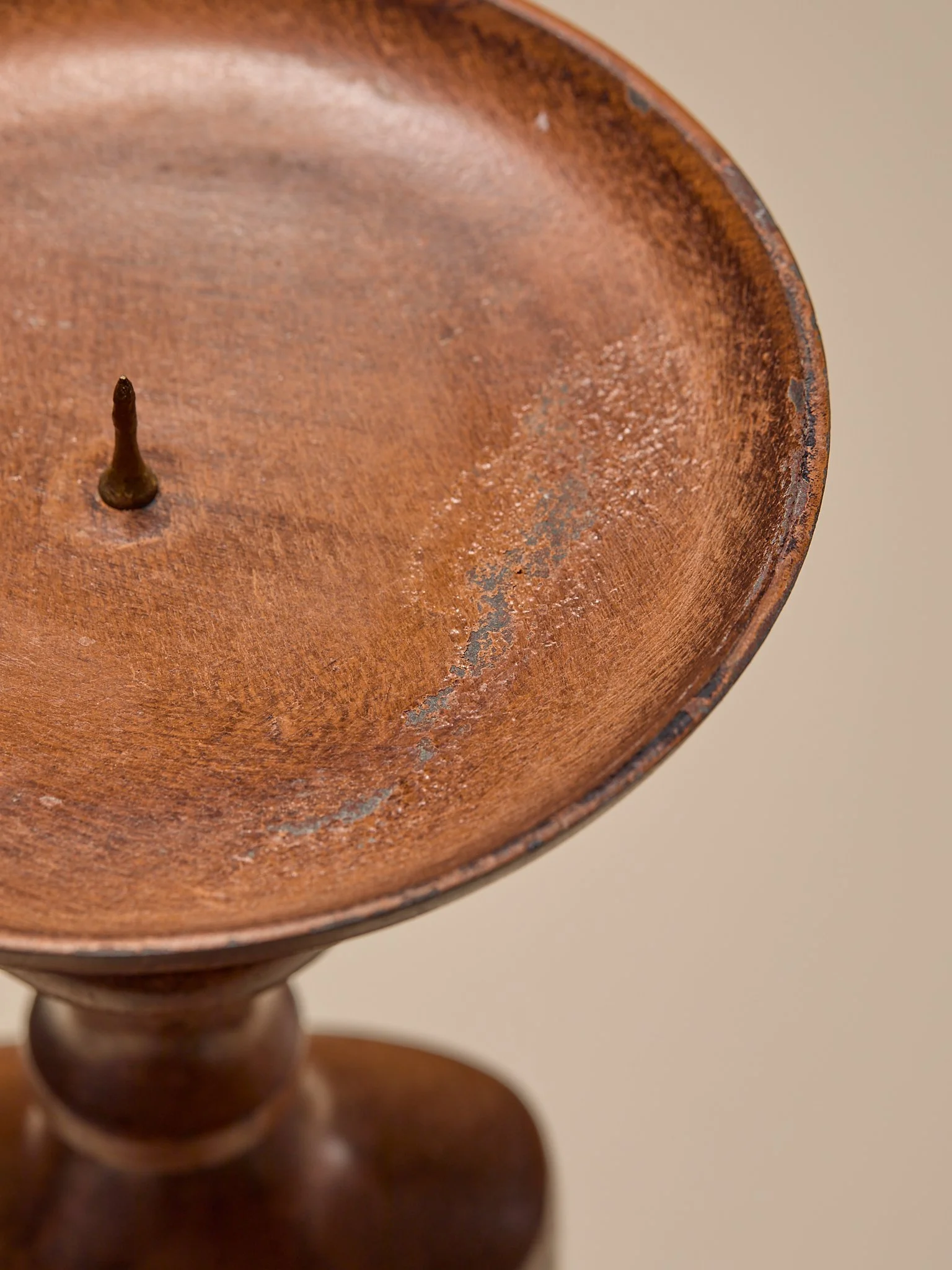 337_TheVintageMetalUrnCandlestick_006.jpg