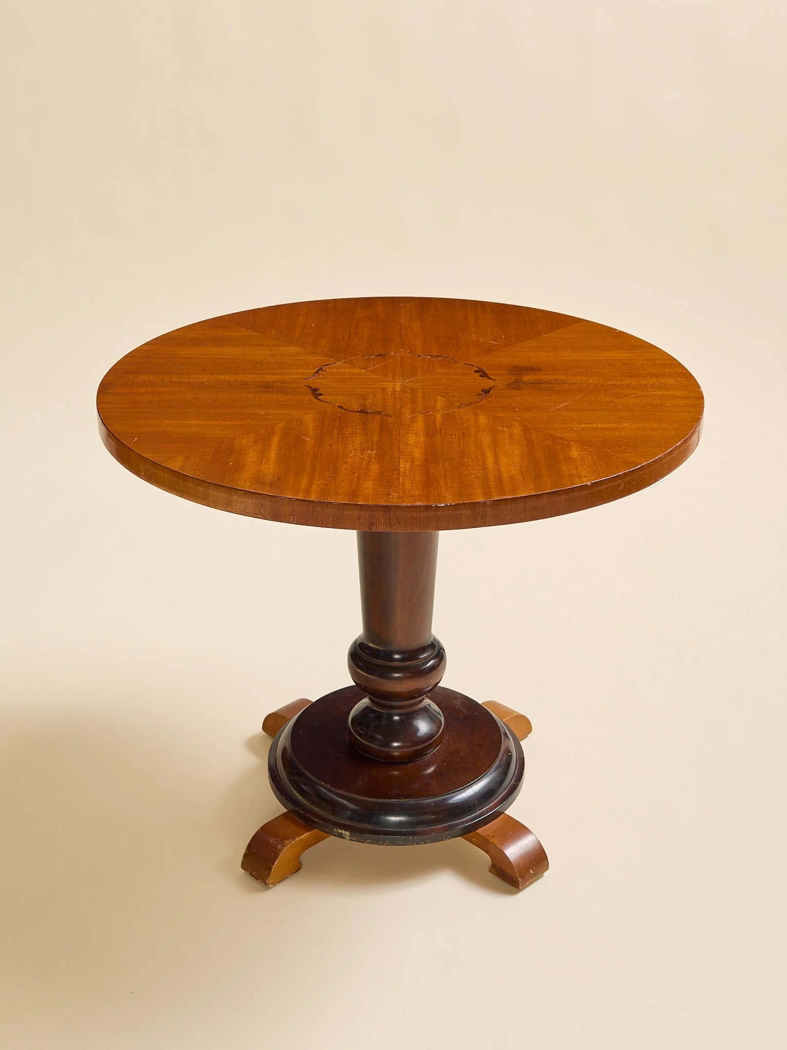 319_TheVintageSwedishArtDecoWalnutAccentTablec1920s_03.jpg
