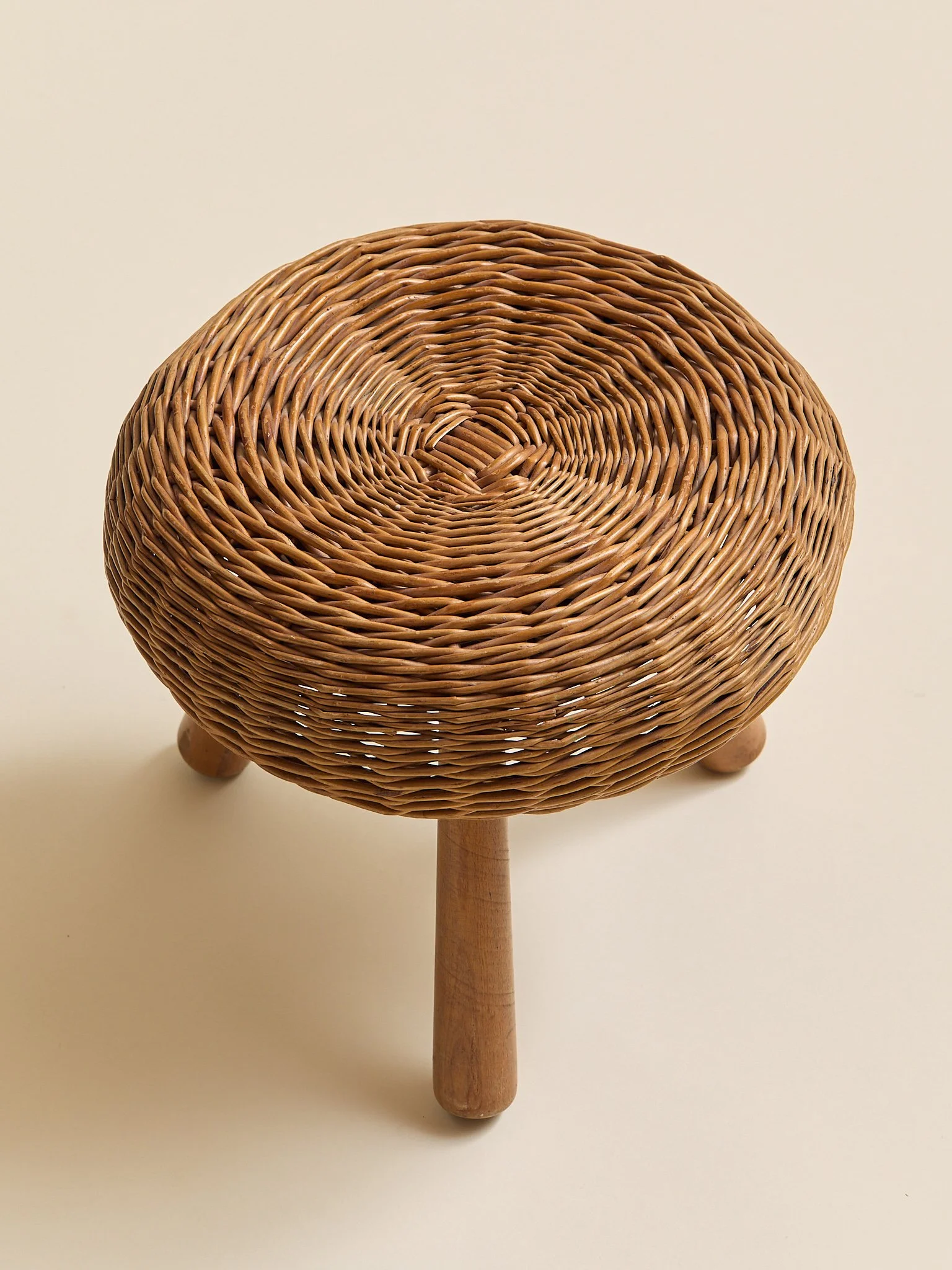 293_Stool_02_03.jpg