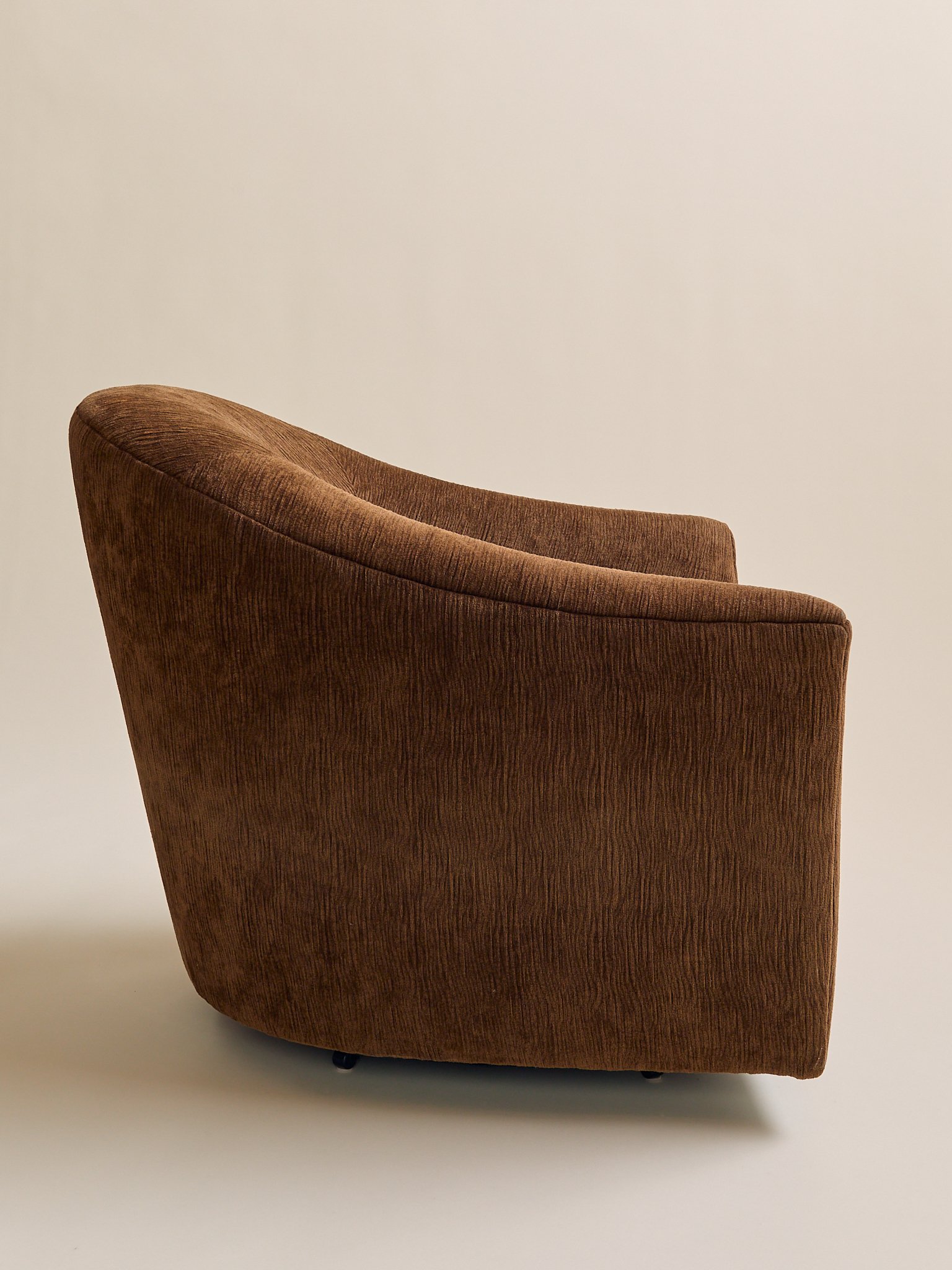 274_TheVintageSmitheBrownWavySwivelArmchair_003.jpg