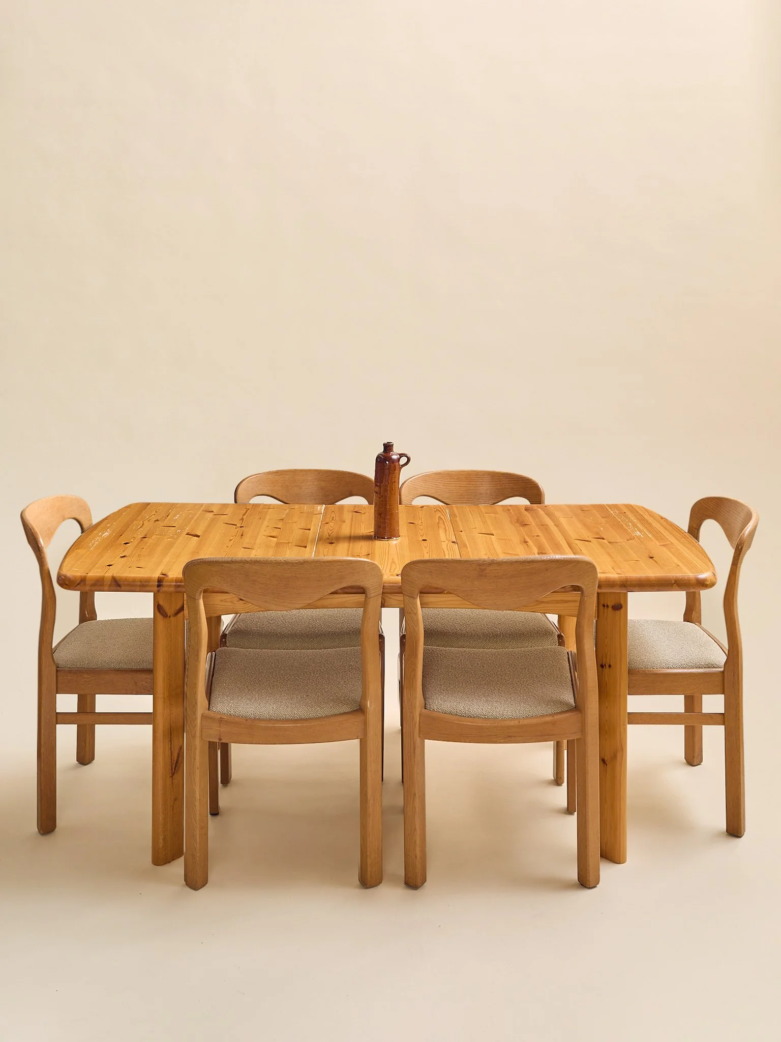 390_TheVintageDaumillerStylePineExtendingDiningTable1970S_03.jpg