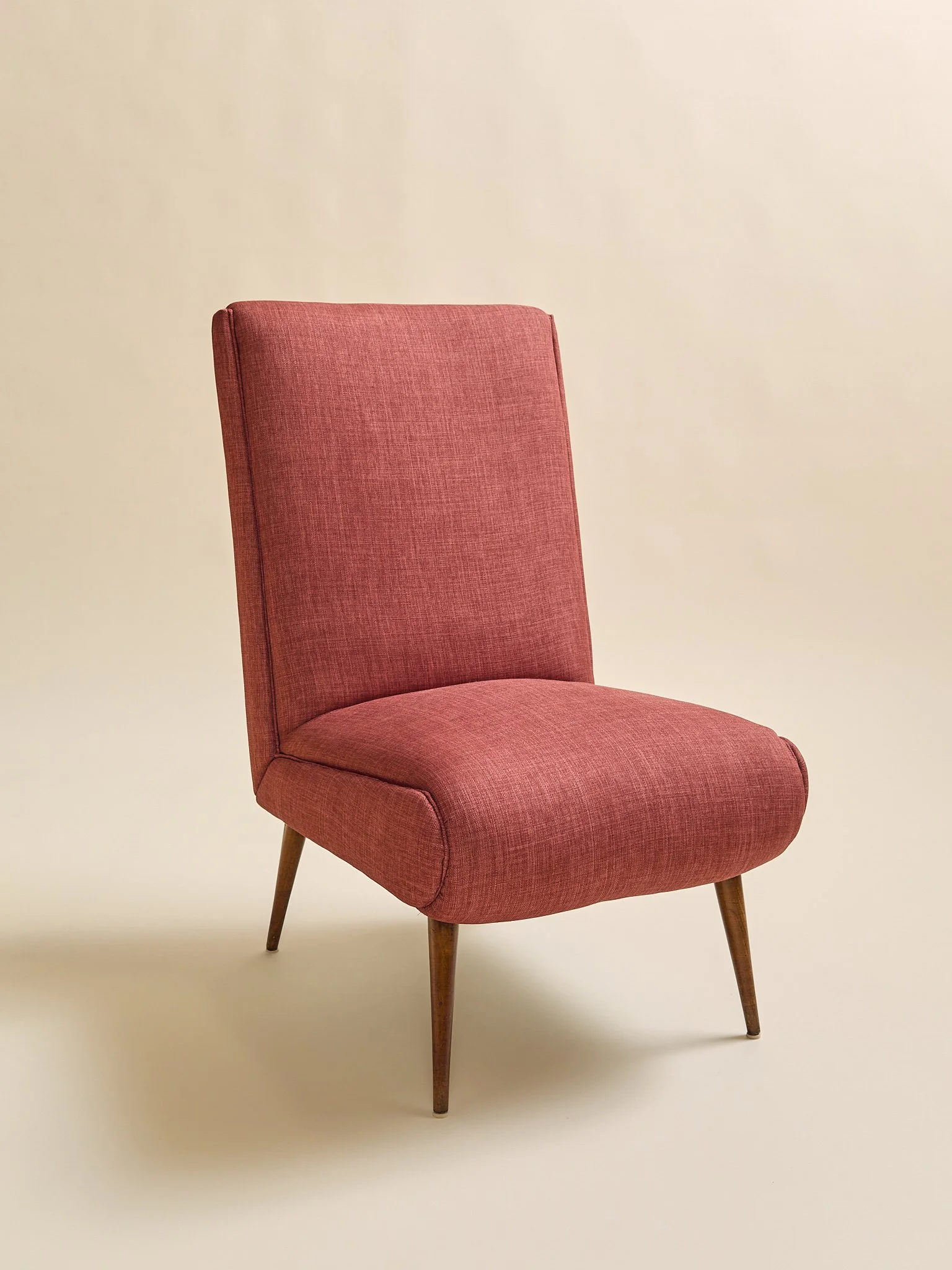 310_TheVintage1950sSlipperChairs_03.jpg