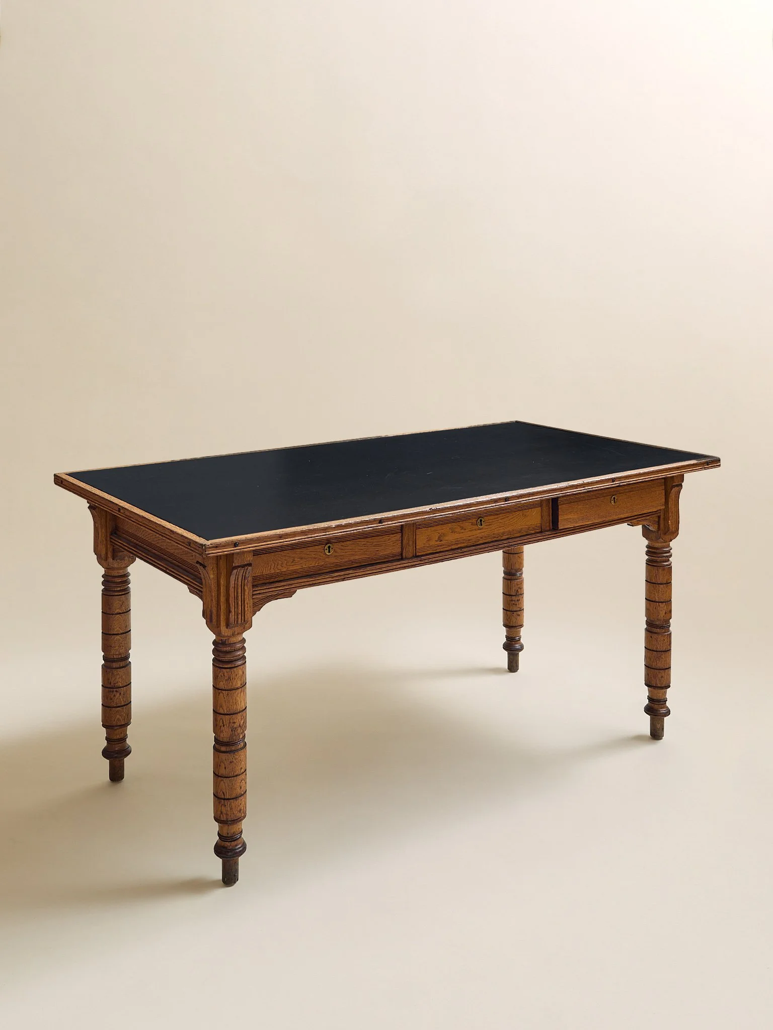 301_TheVintageOakAndLeatherDesk_03.jpg
