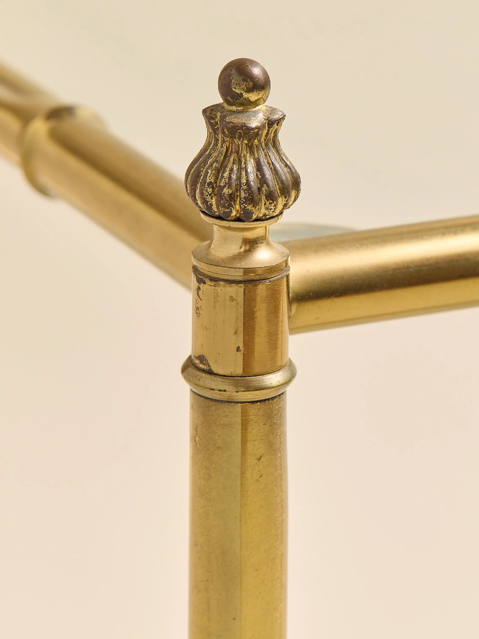 336_TheVintageHollywoodRegencyFauxBambooBrassBarCart_05.jpg