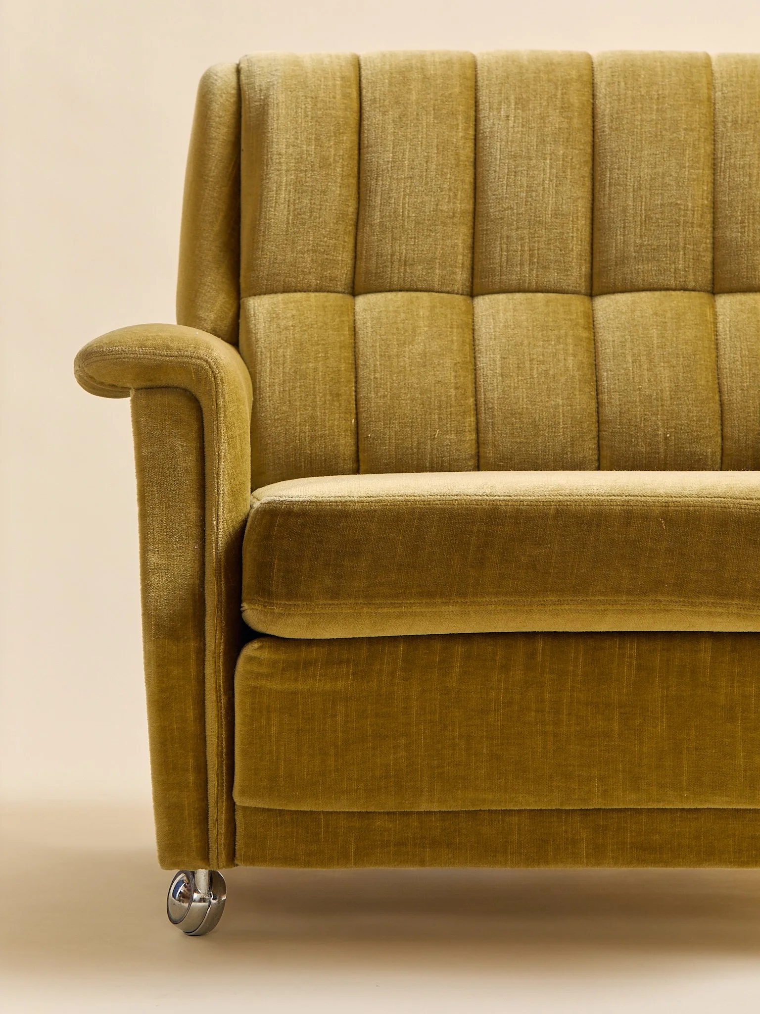 376_TheVintagePairOfDanishVelourLoungeChairsC1960S_07.jpg